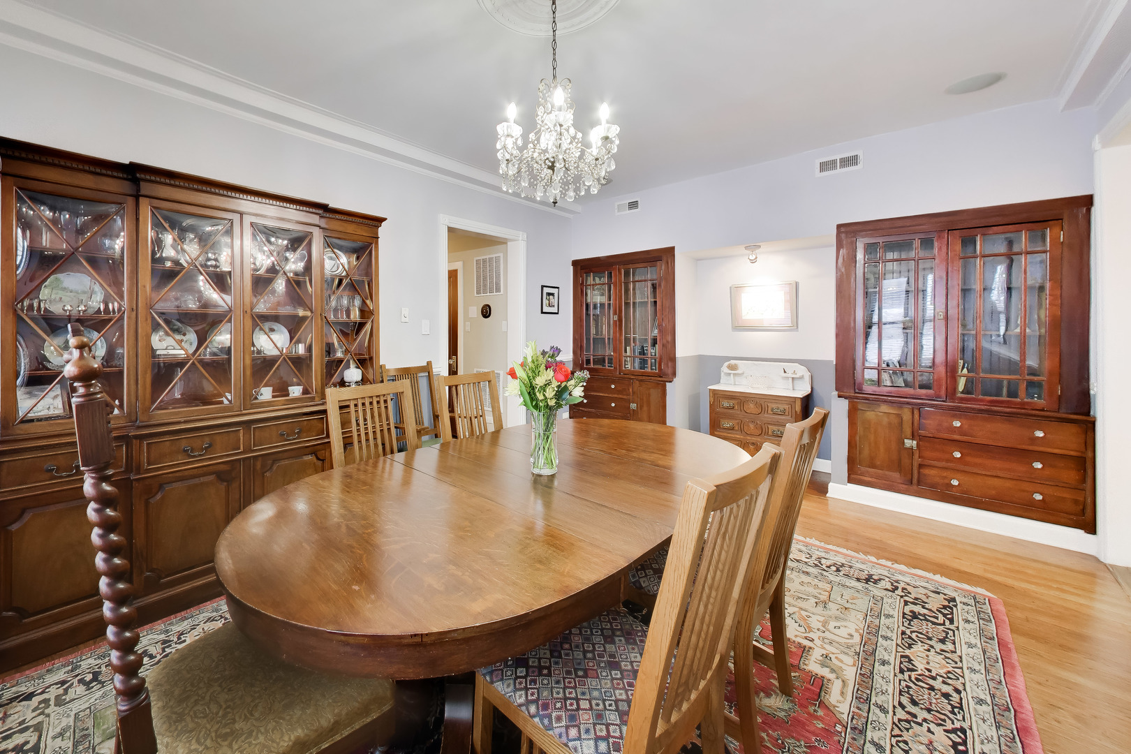 5637 N KENMORE Avenue Unit: 3