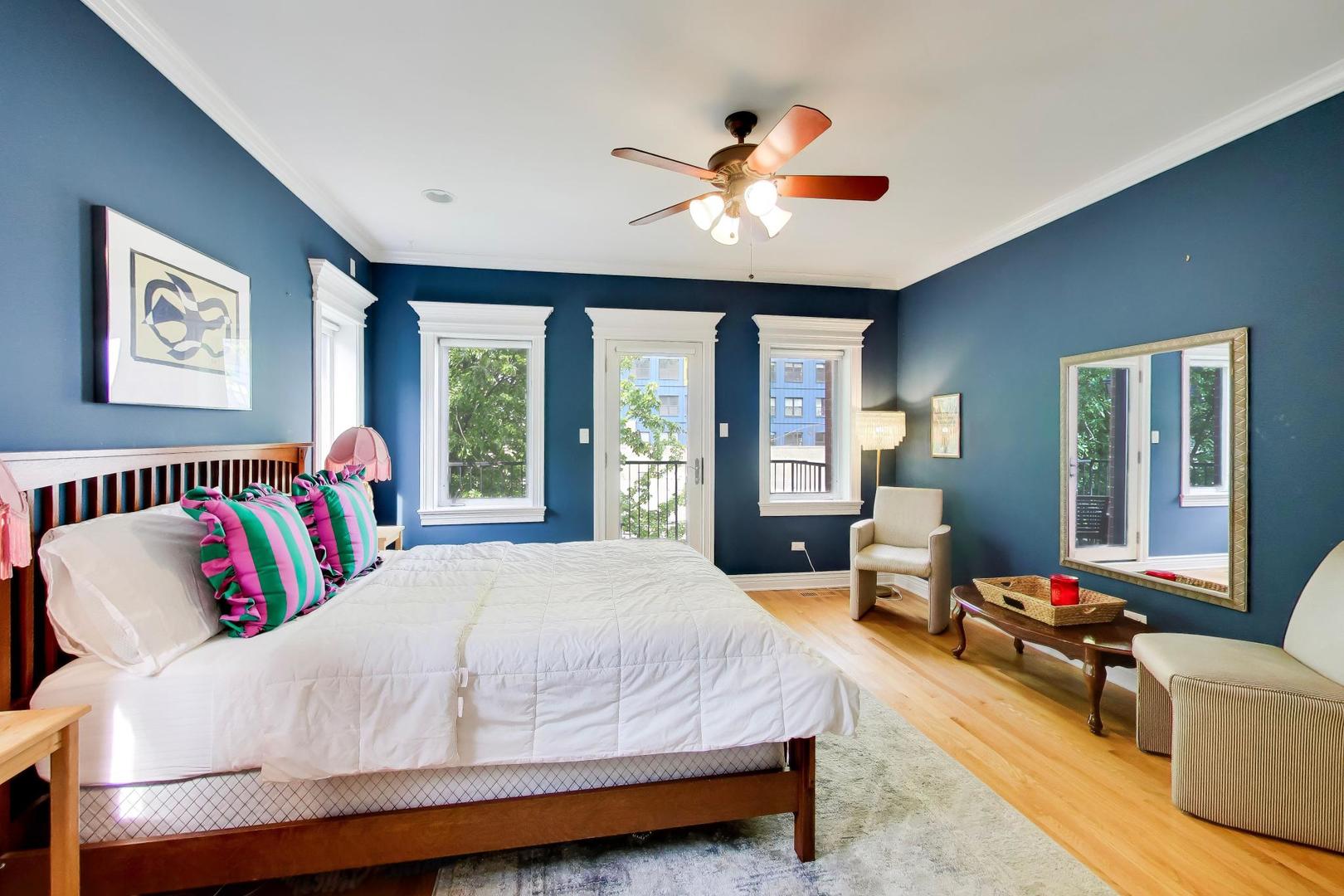 5526 N Winthrop Avenue Unit: 4S