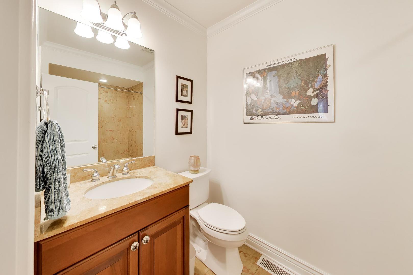 5526 N Winthrop Avenue Unit: 4S