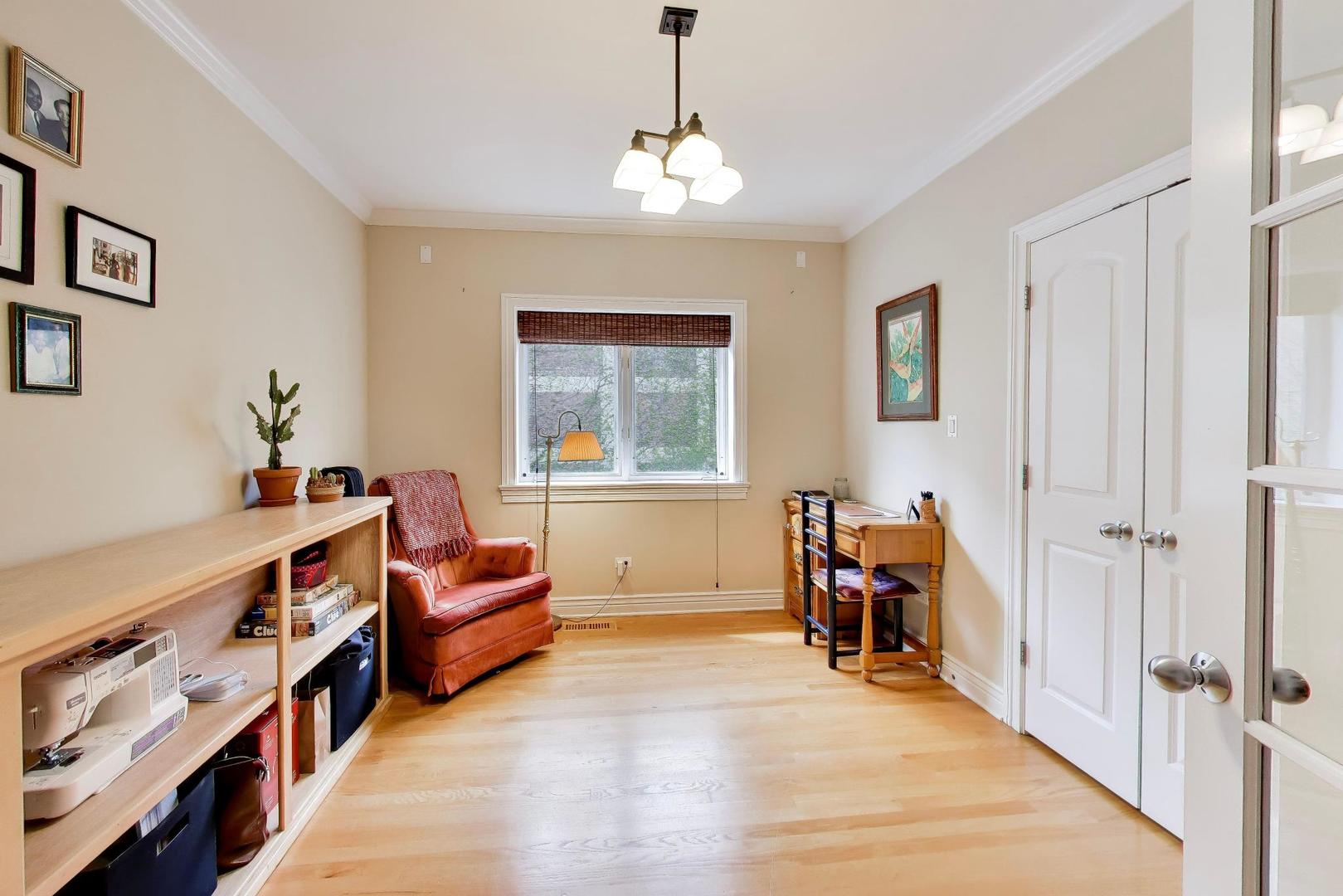 5526 N Winthrop Avenue Unit: 4S