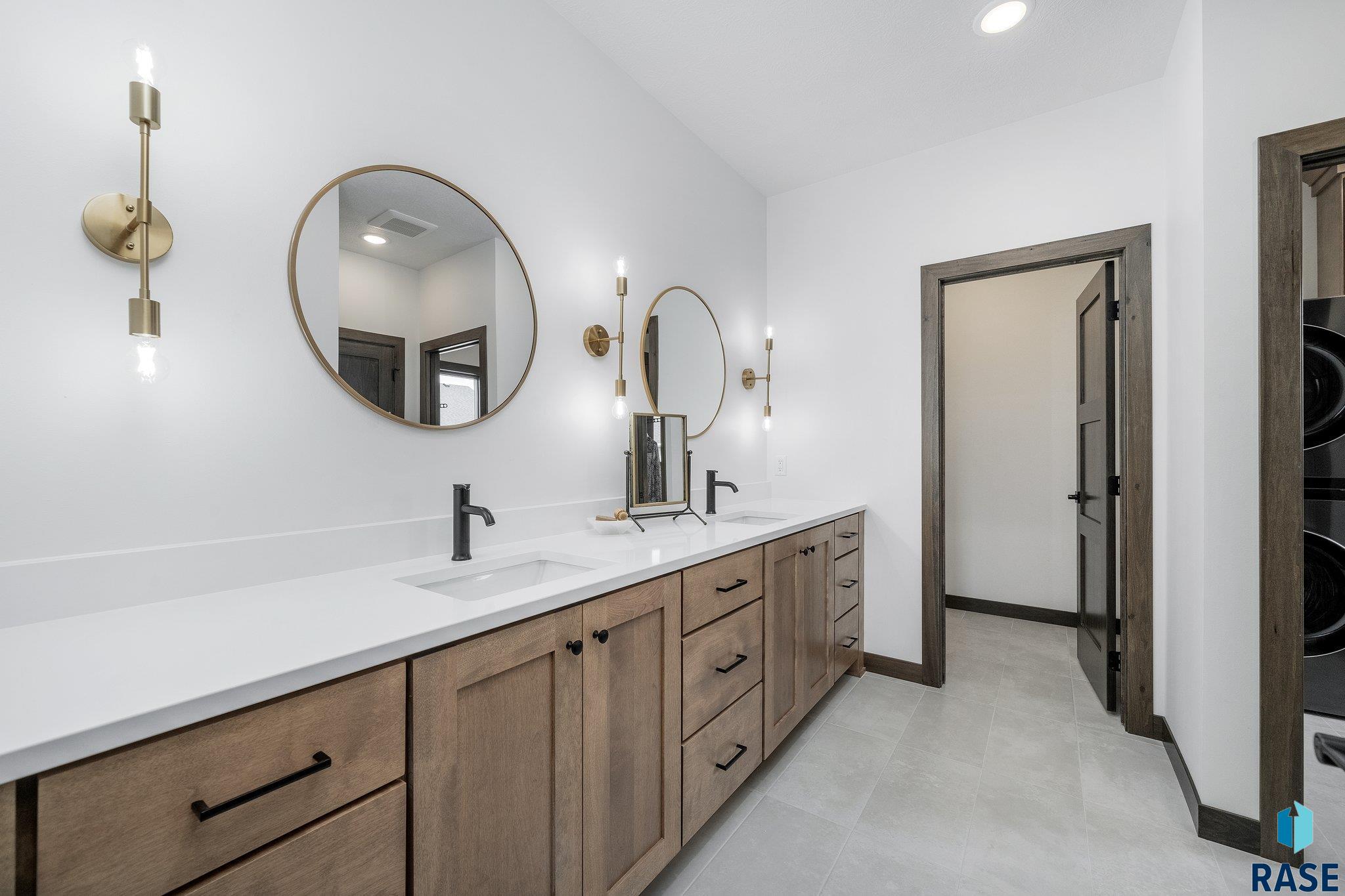 104 N Piper Dr