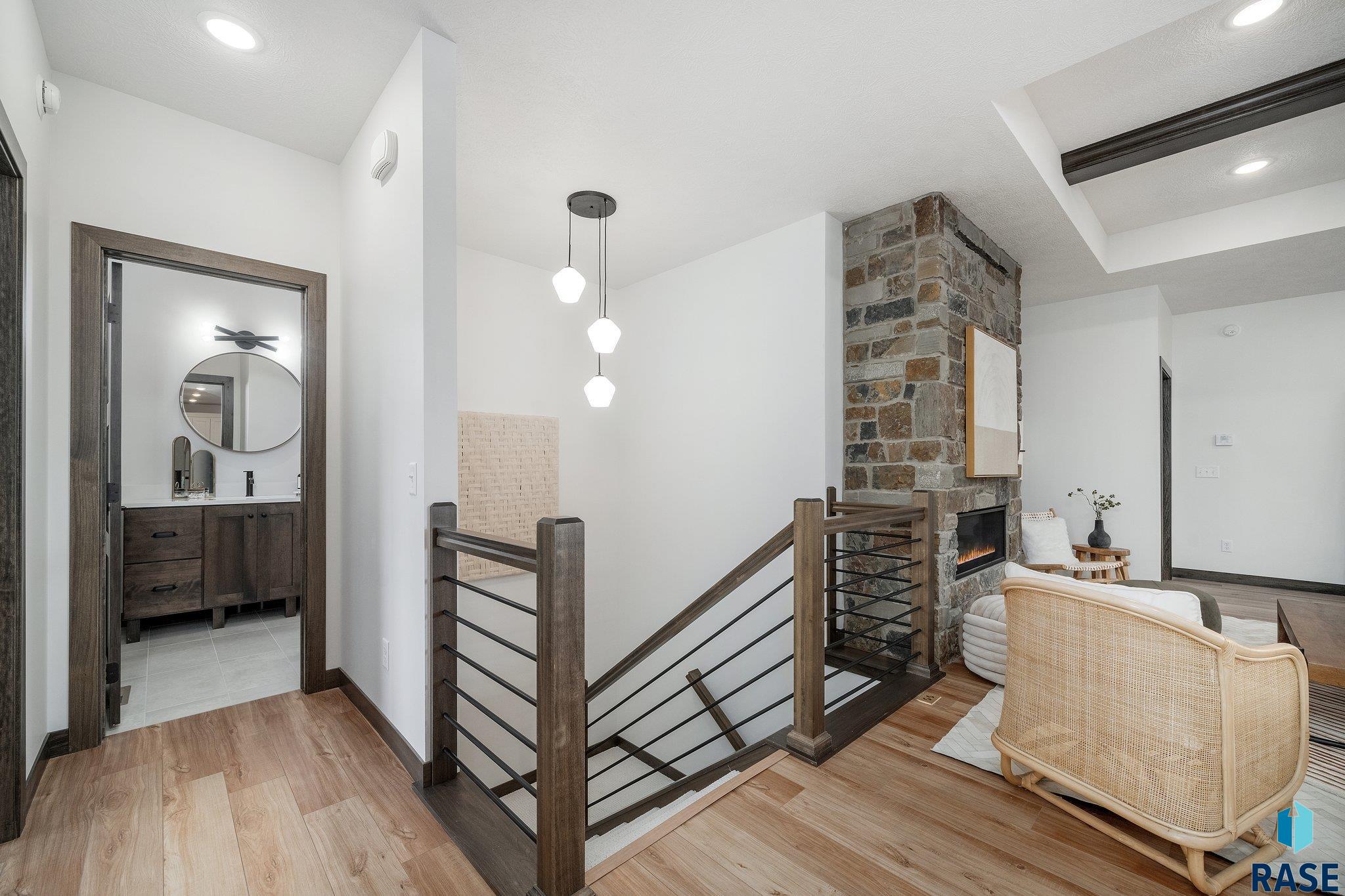 104 N Piper Dr