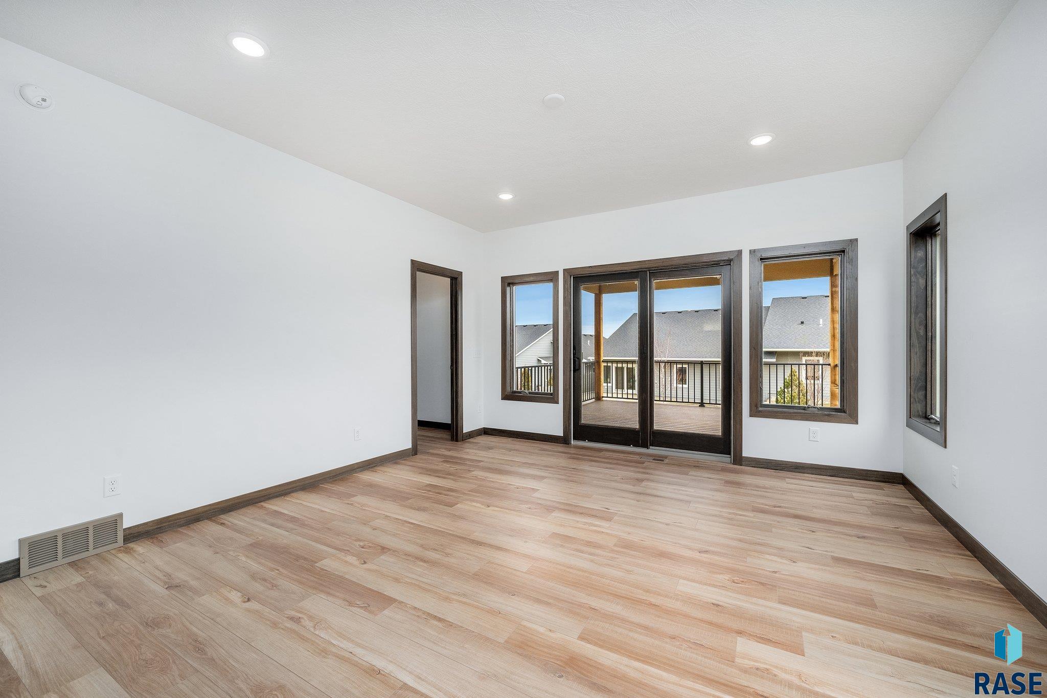 104 N Piper Dr