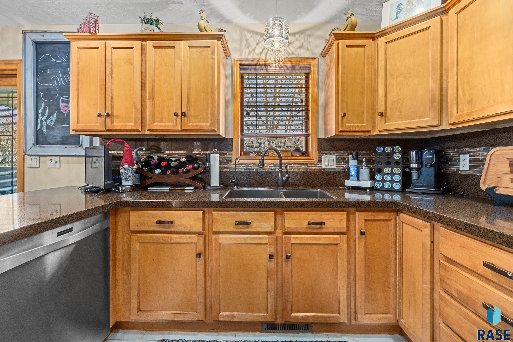 2220 S Villanova Ave