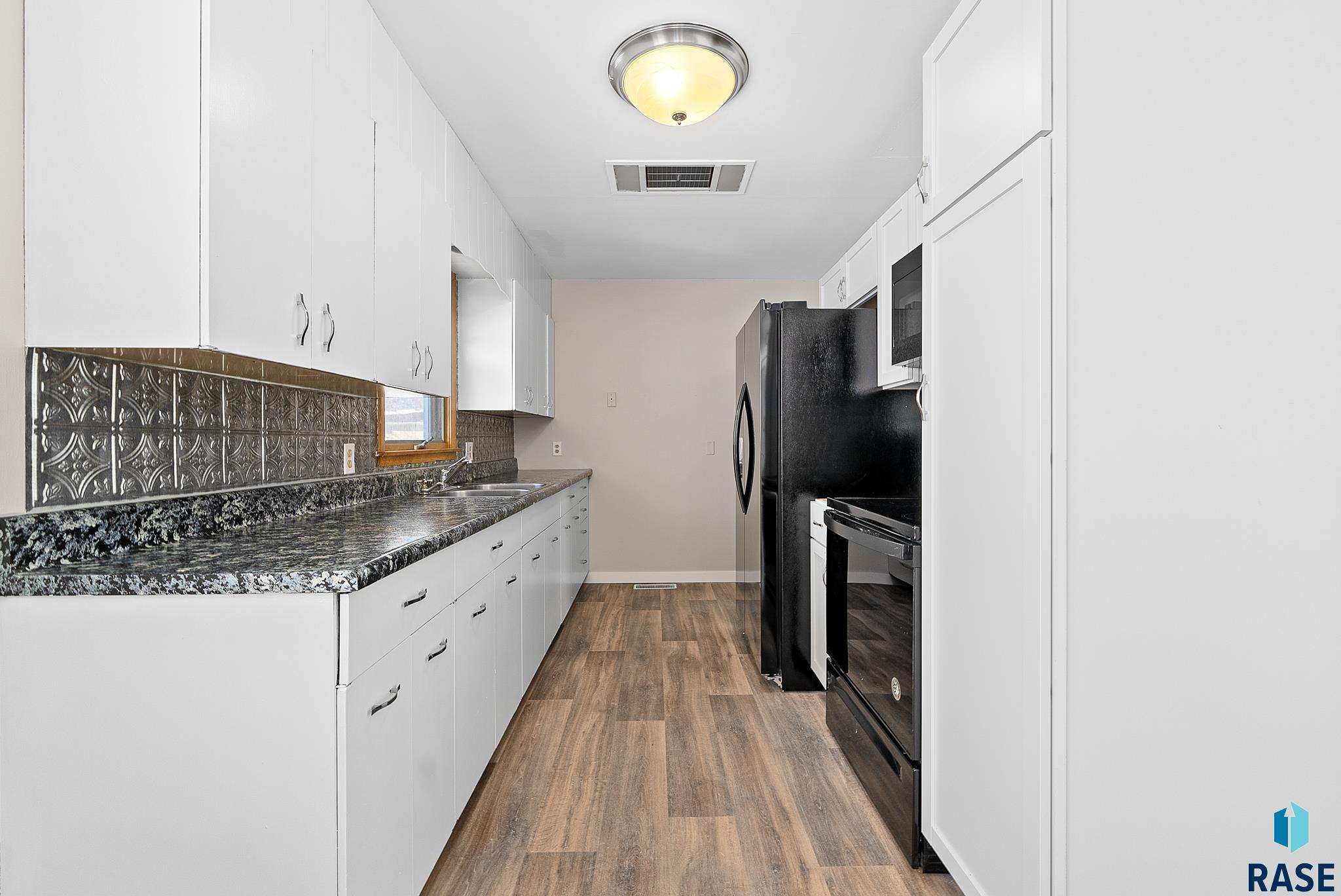 411 W 5th Ave