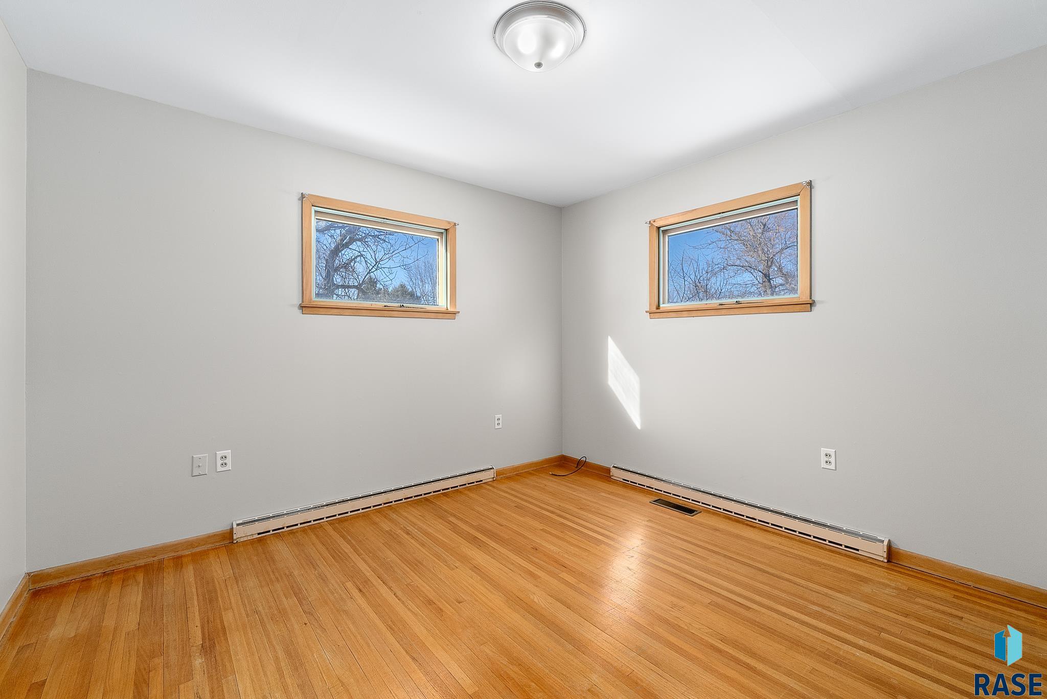 411 W 5th Ave