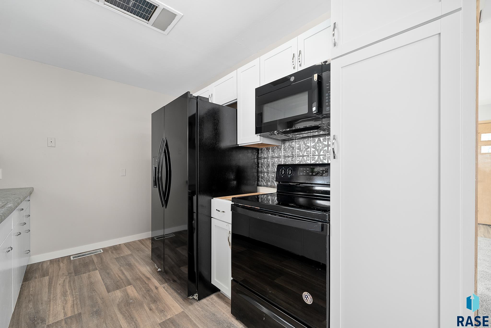411 W 5th Ave