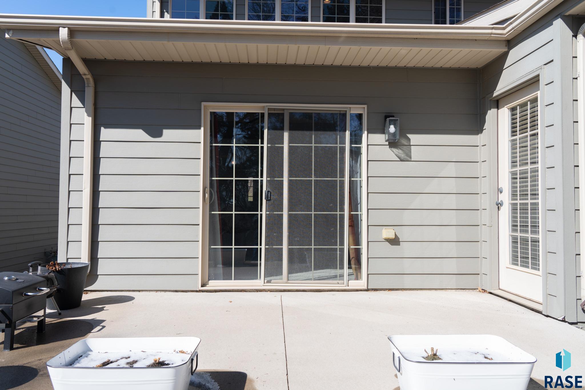 2311 E Beacon Pl