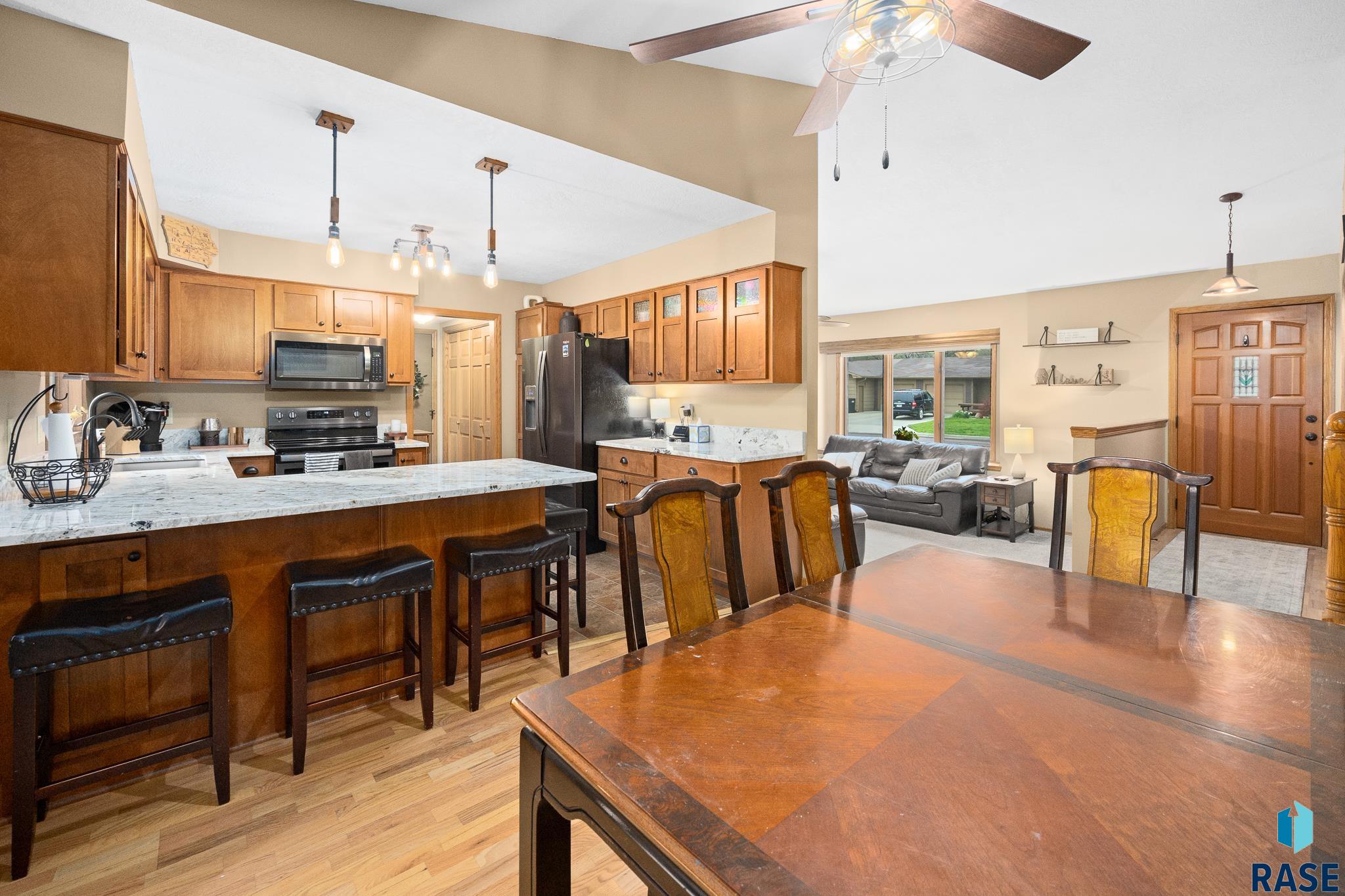 1505 E Sylvan Cir