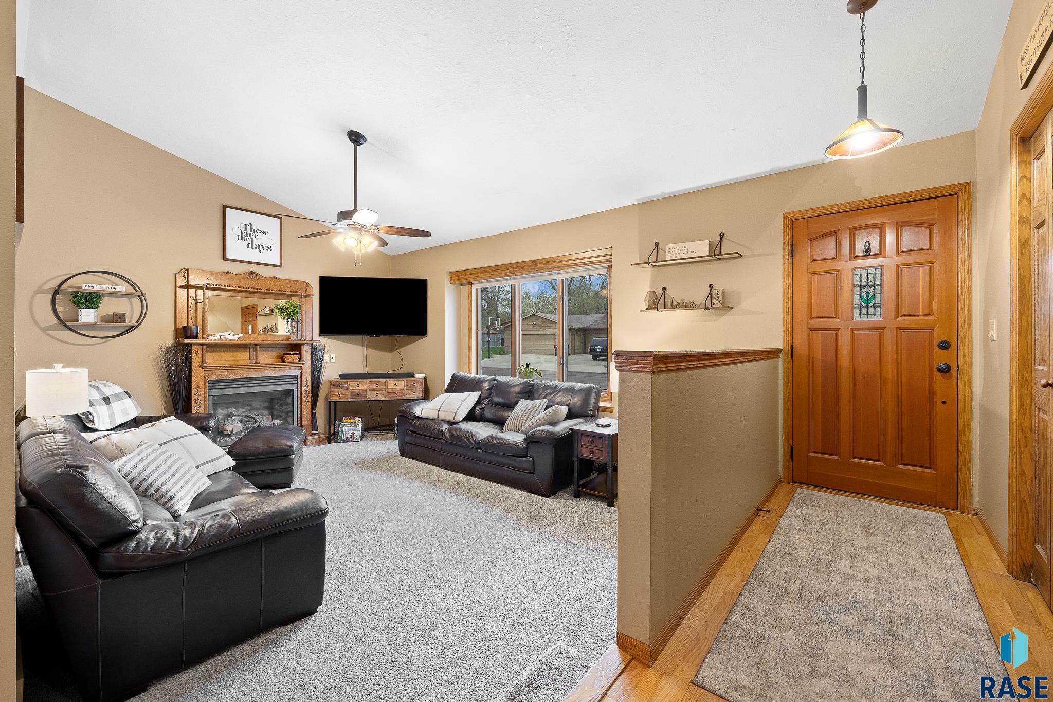 1505 E Sylvan Cir
