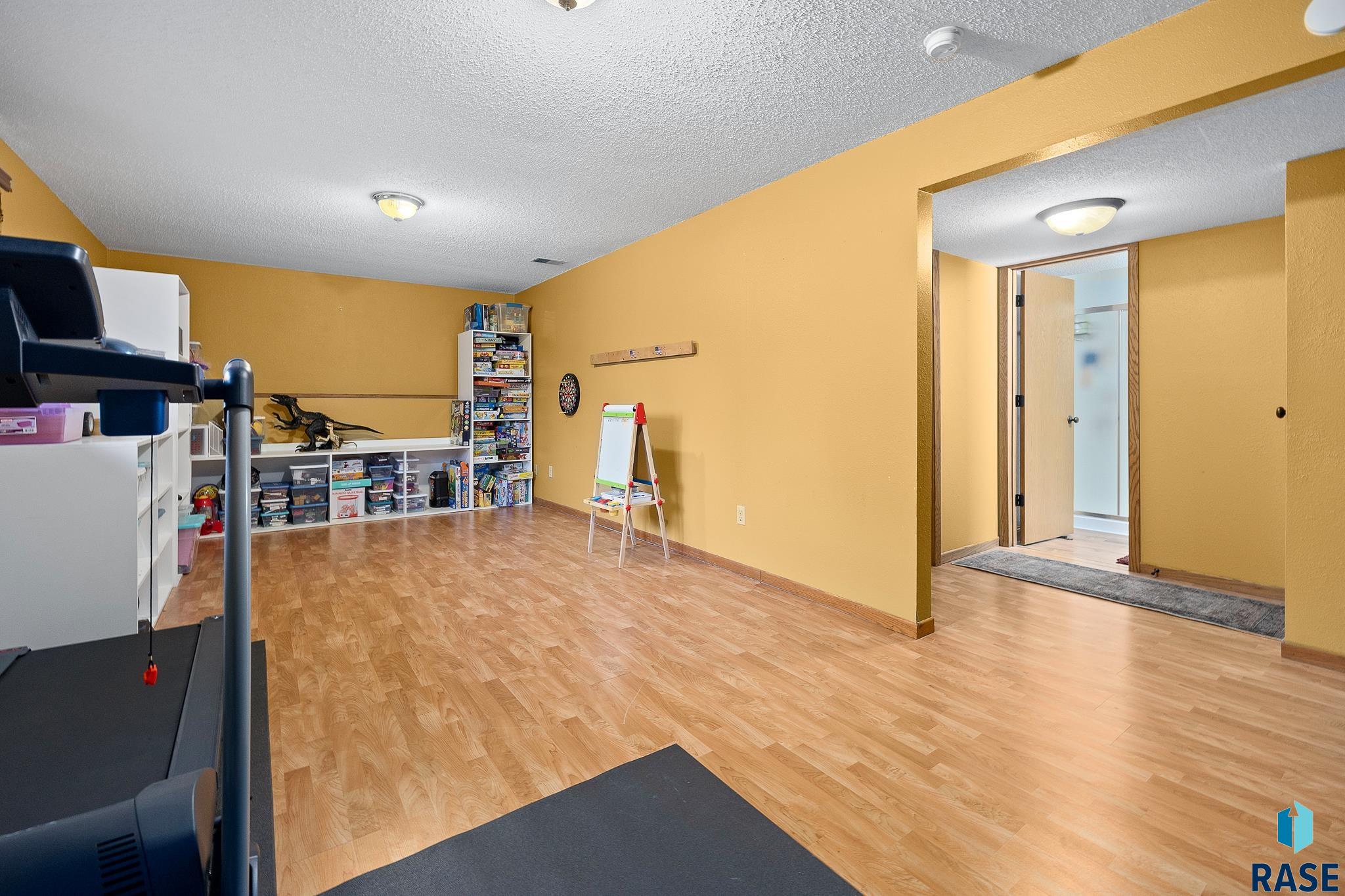 1505 E Sylvan Cir