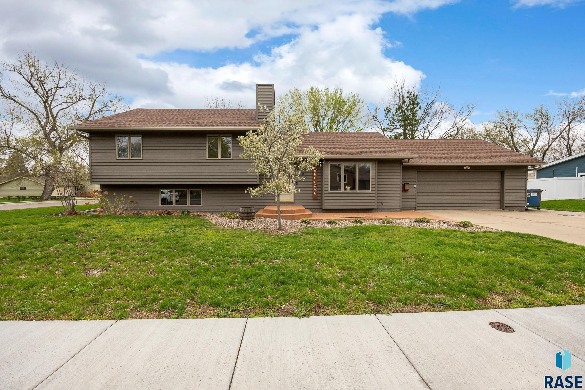1505 E Sylvan Cir