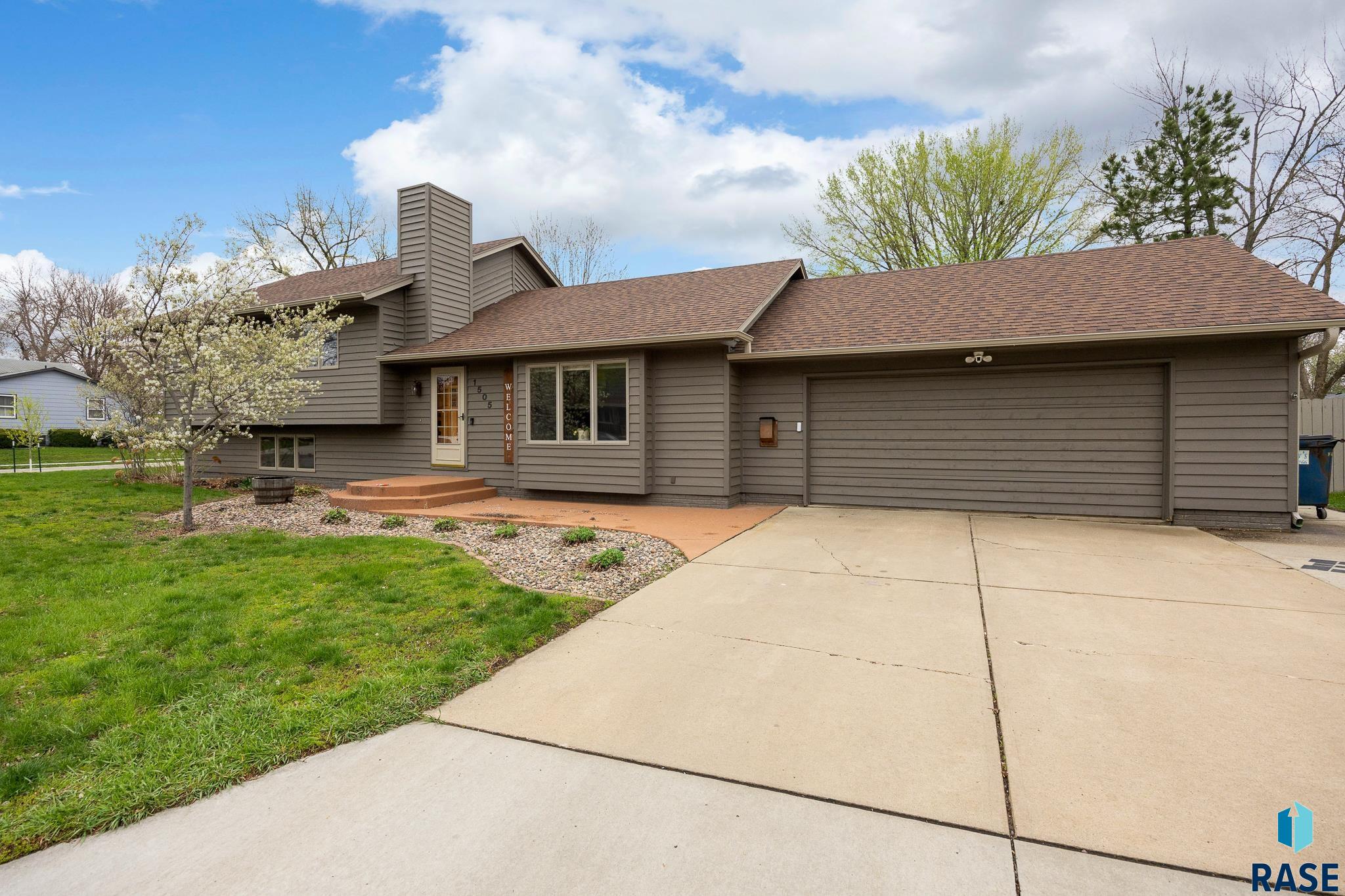 1505 E Sylvan Cir