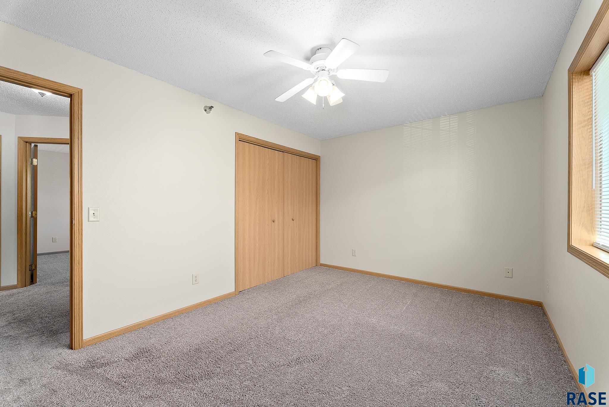 7450 S Louise Ave Unit: 301