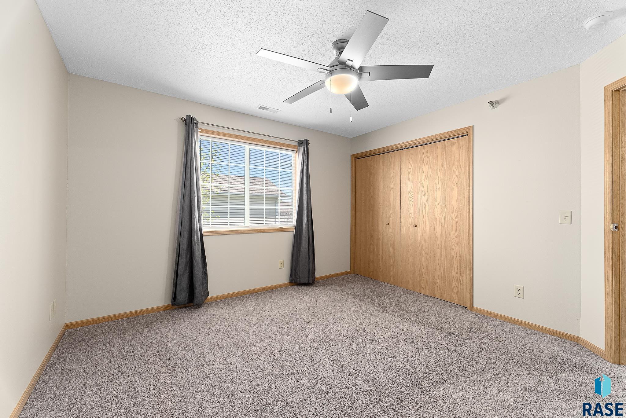 7450 S Louise Ave Unit: 301