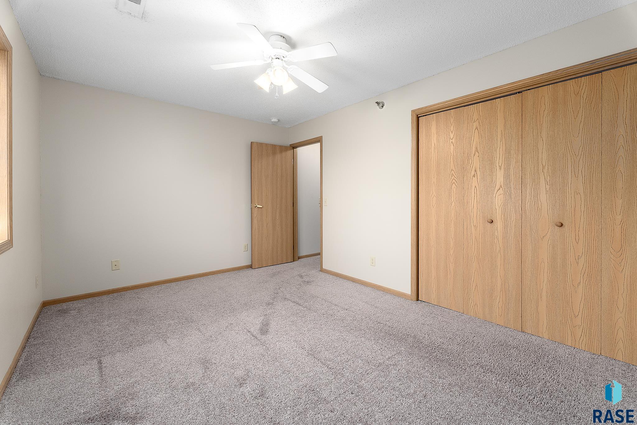 7450 S Louise Ave Unit: 301