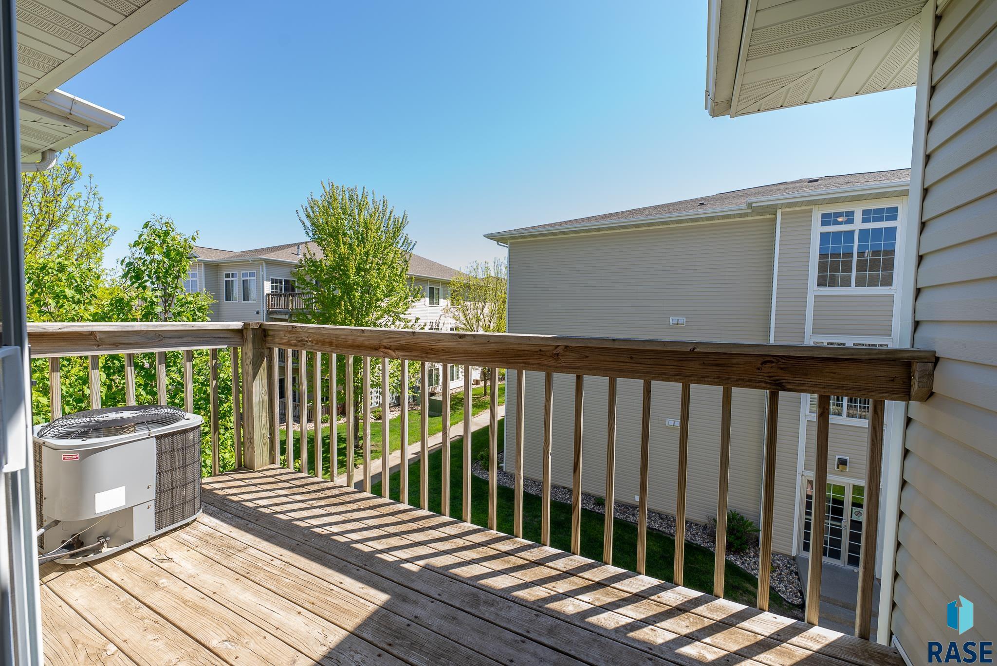 7450 S Louise Ave Unit: 301