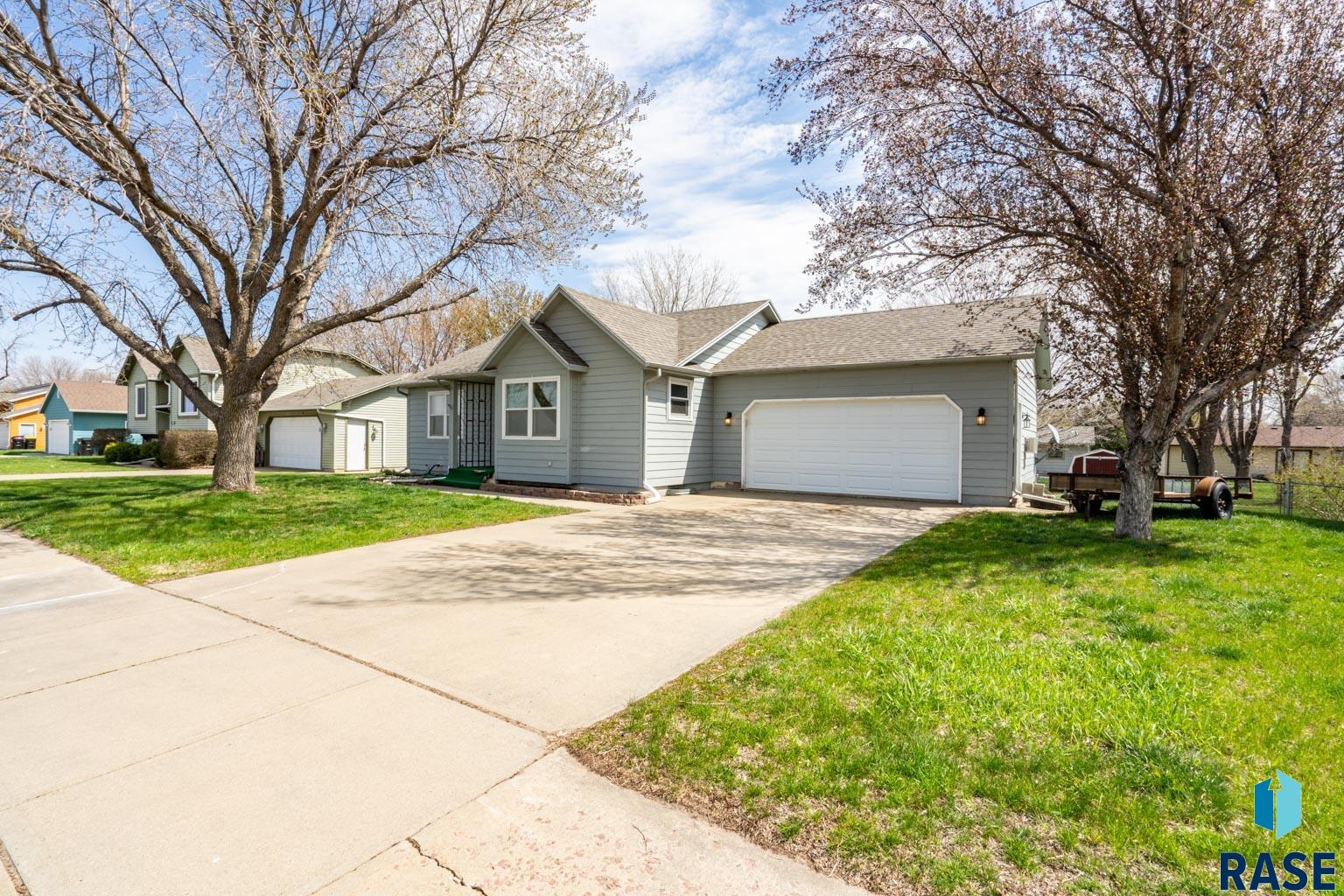 3920 S Sertoma Ave