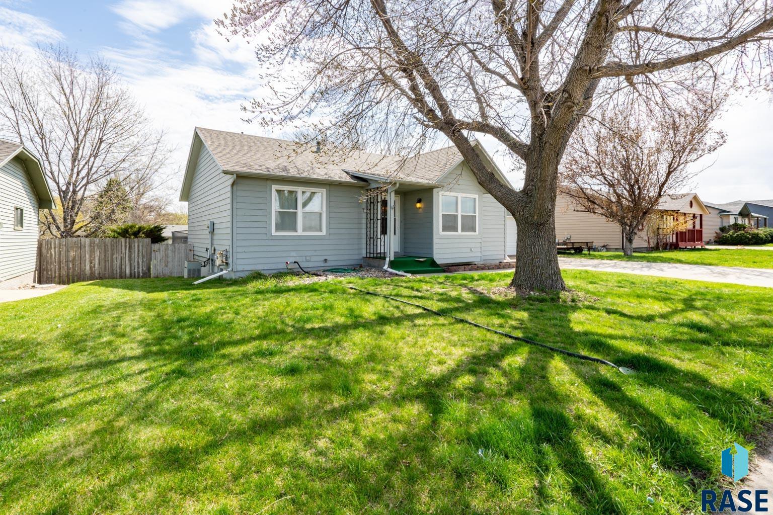3920 S Sertoma Ave