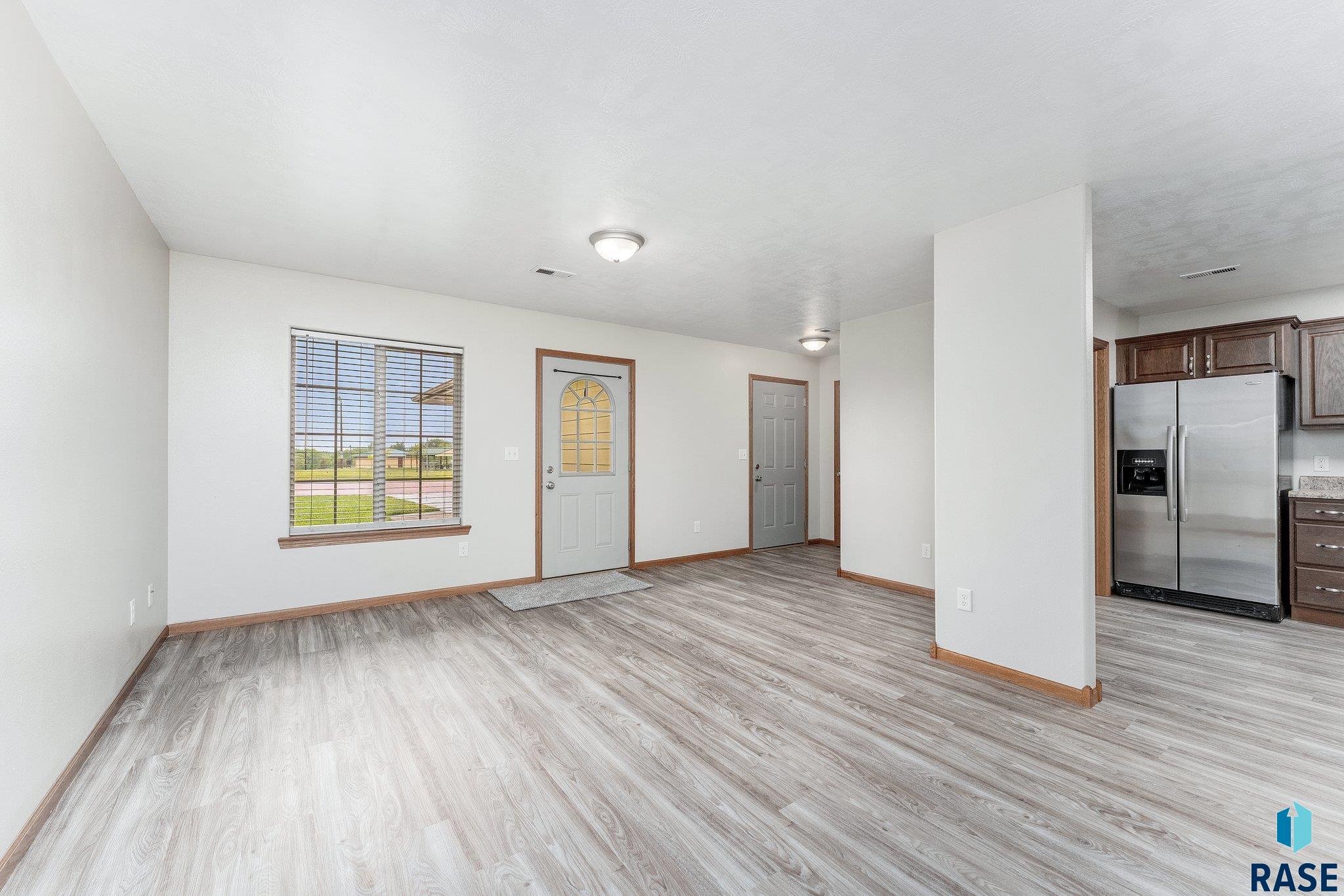 350 S 6th St