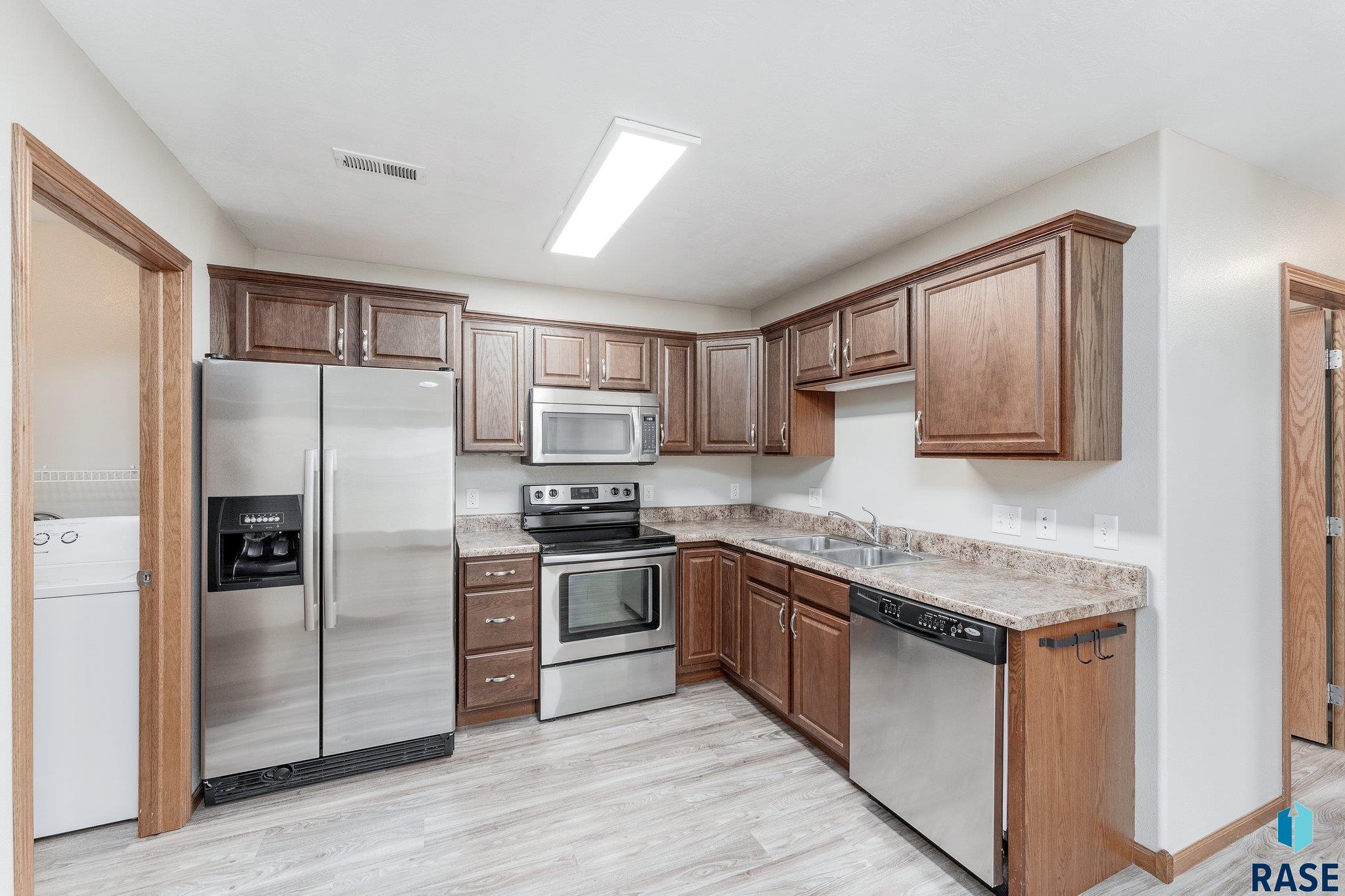 350 S 6th St