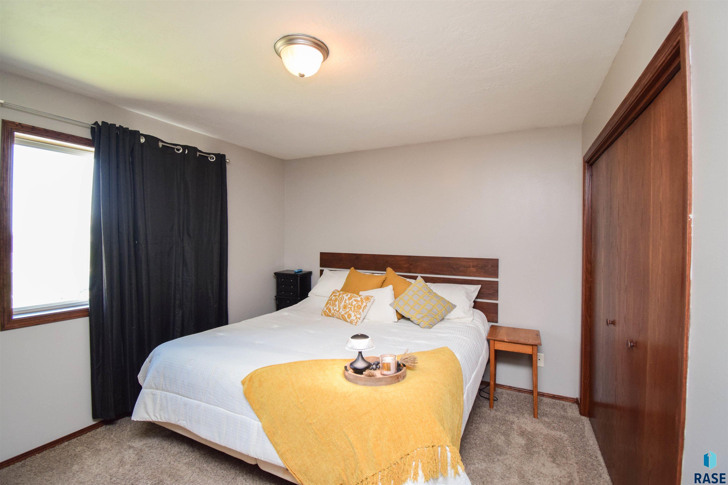 8801 W Nikita Dr