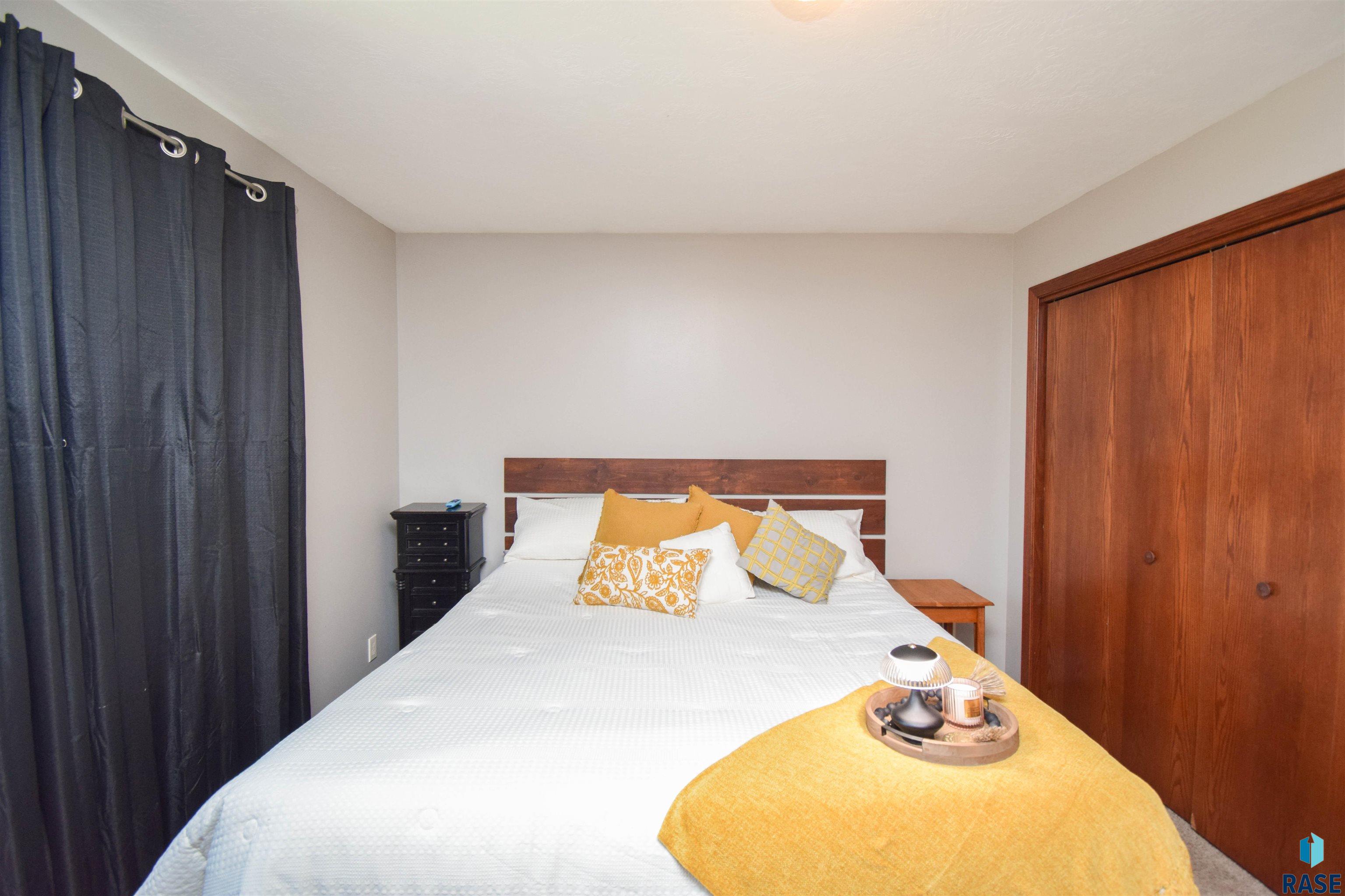 8801 W Nikita Dr