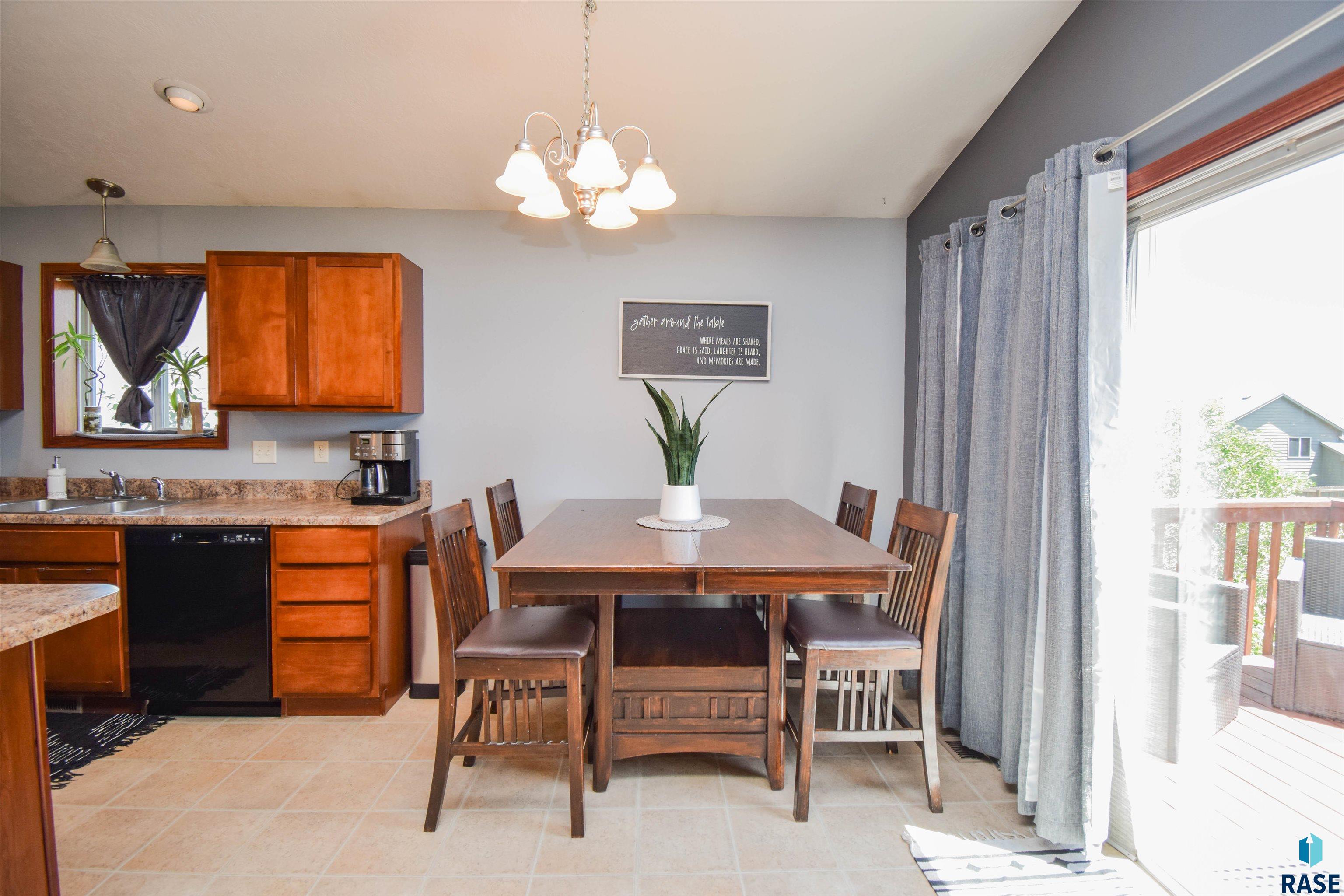 8801 W Nikita Dr
