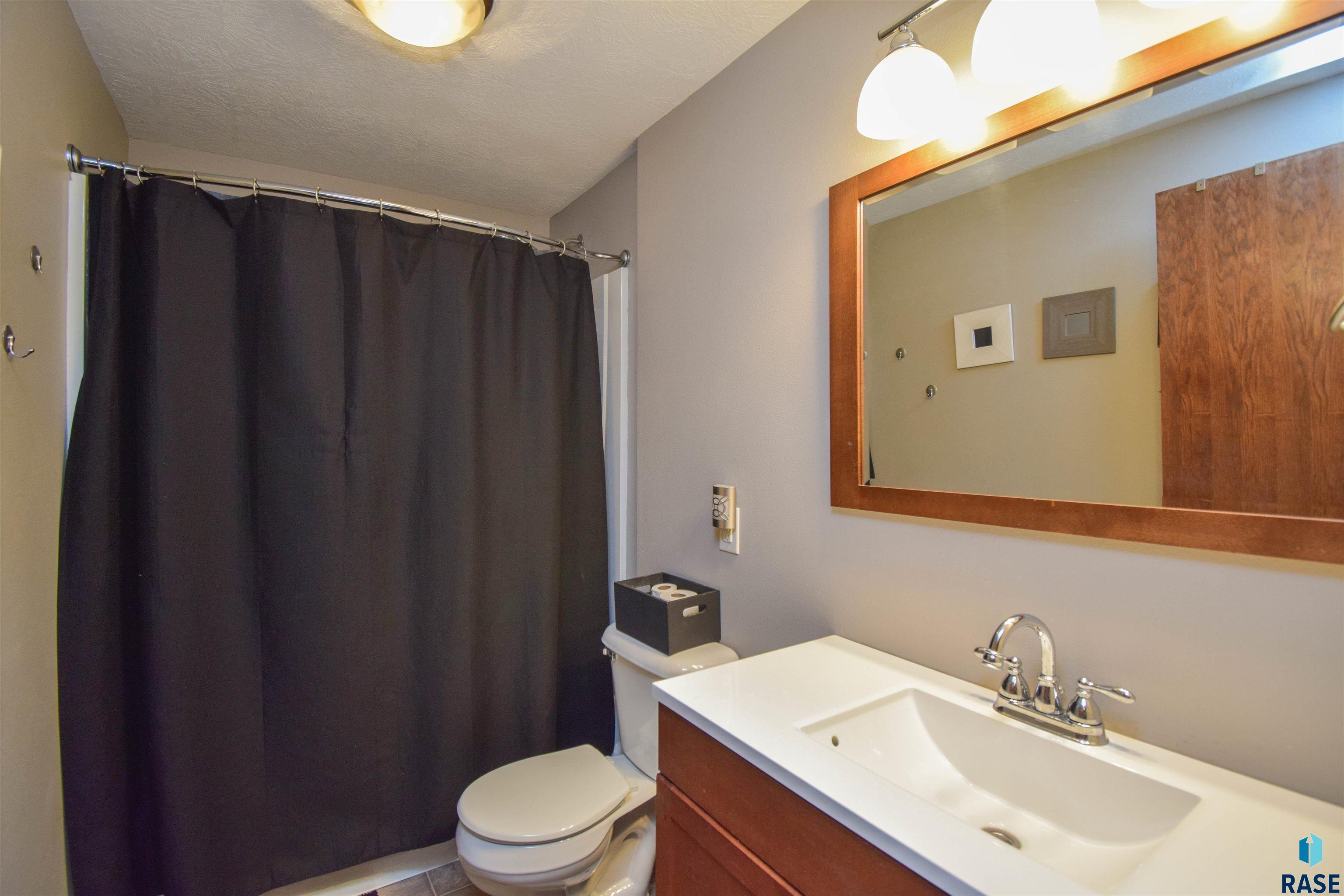 8801 W Nikita Dr