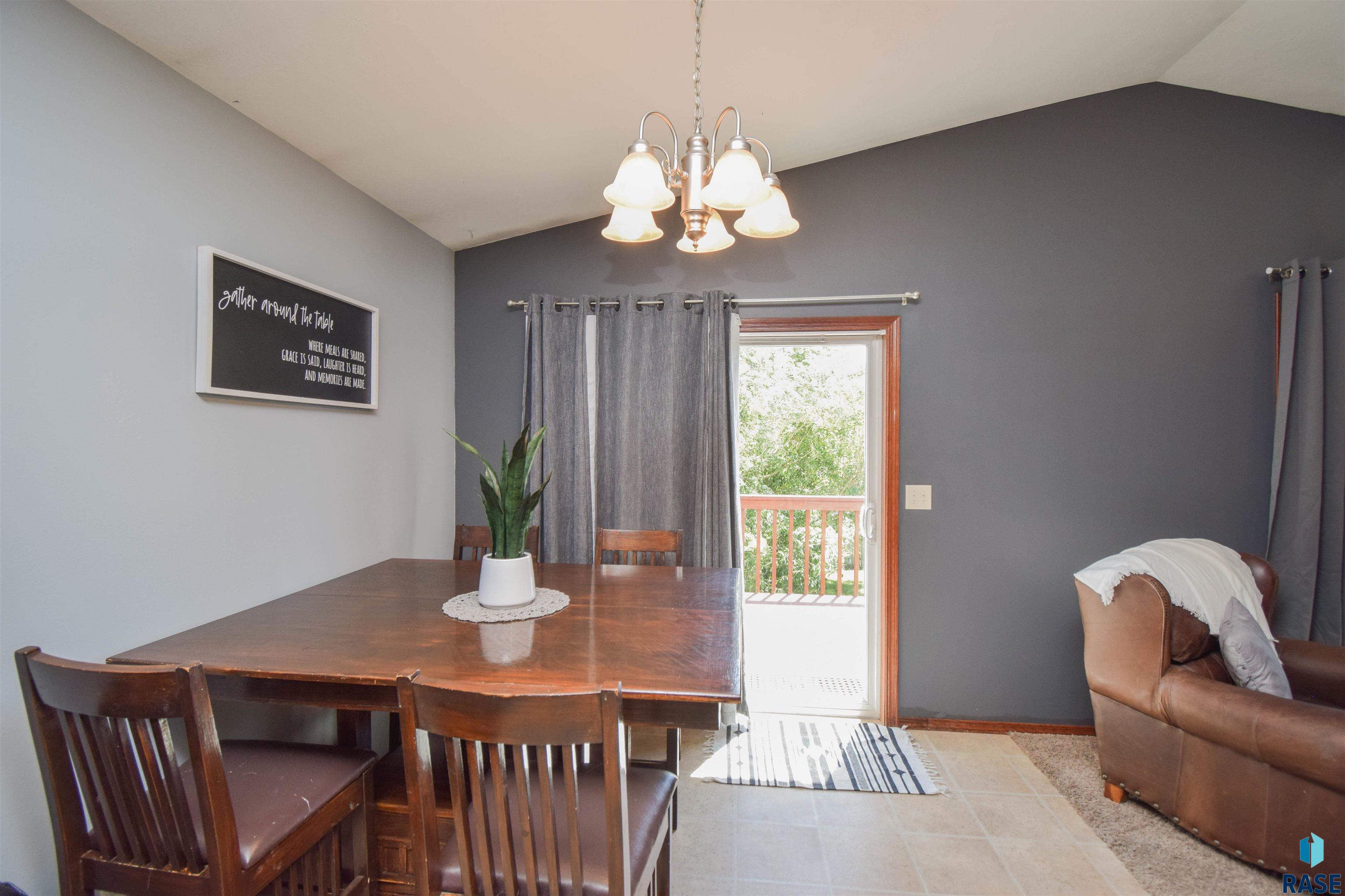 8801 W Nikita Dr