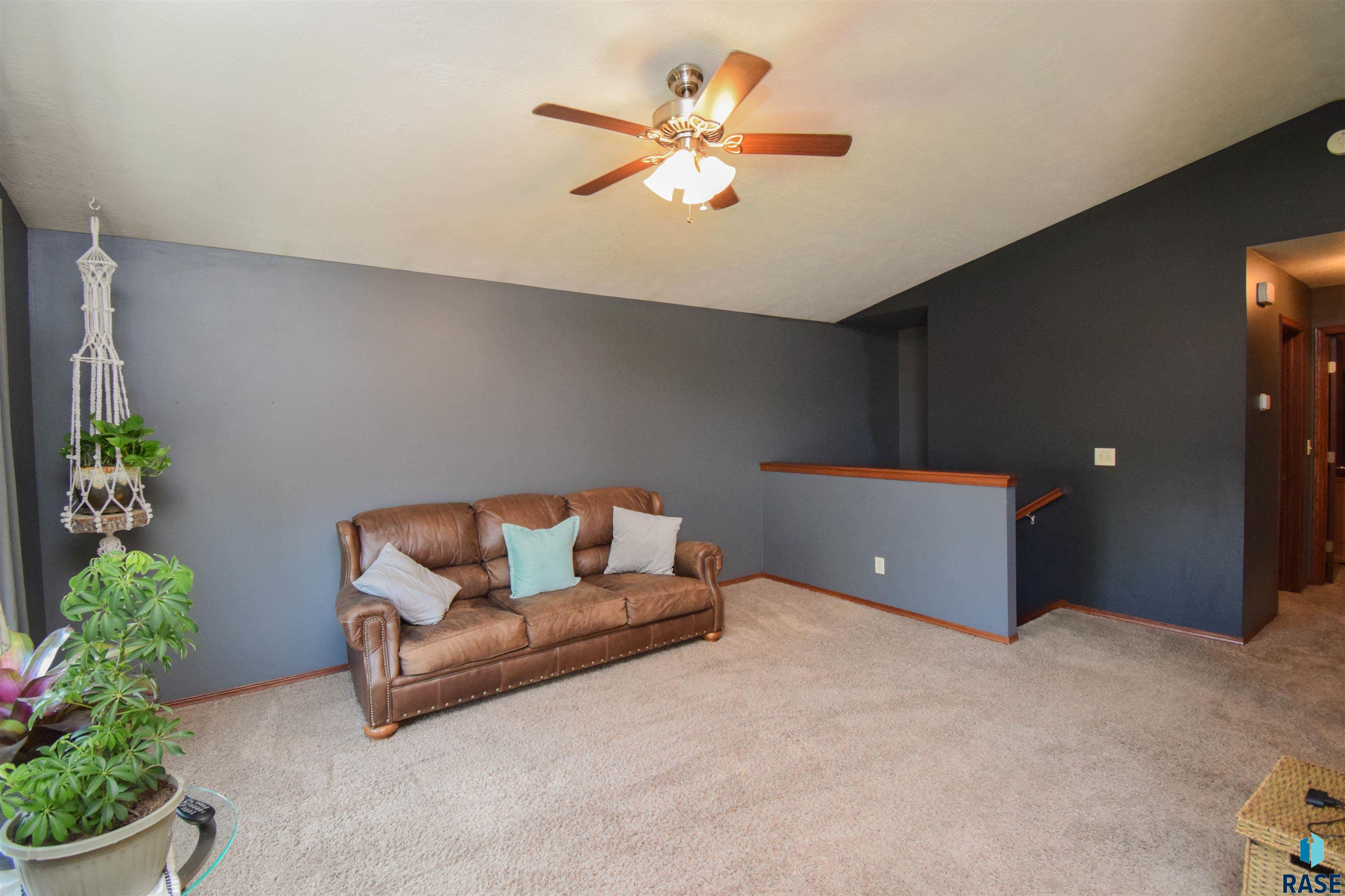8801 W Nikita Dr