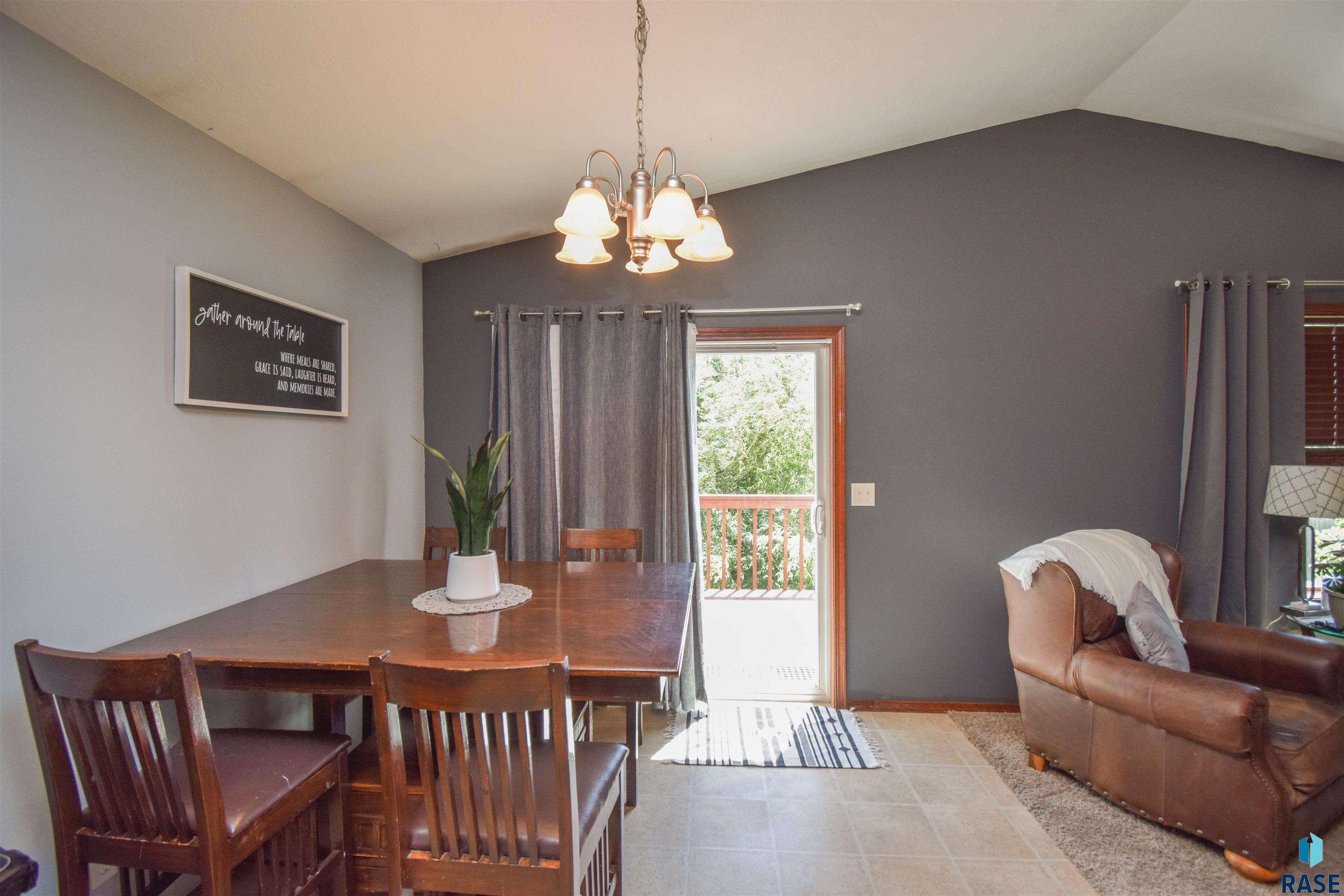 8801 W Nikita Dr