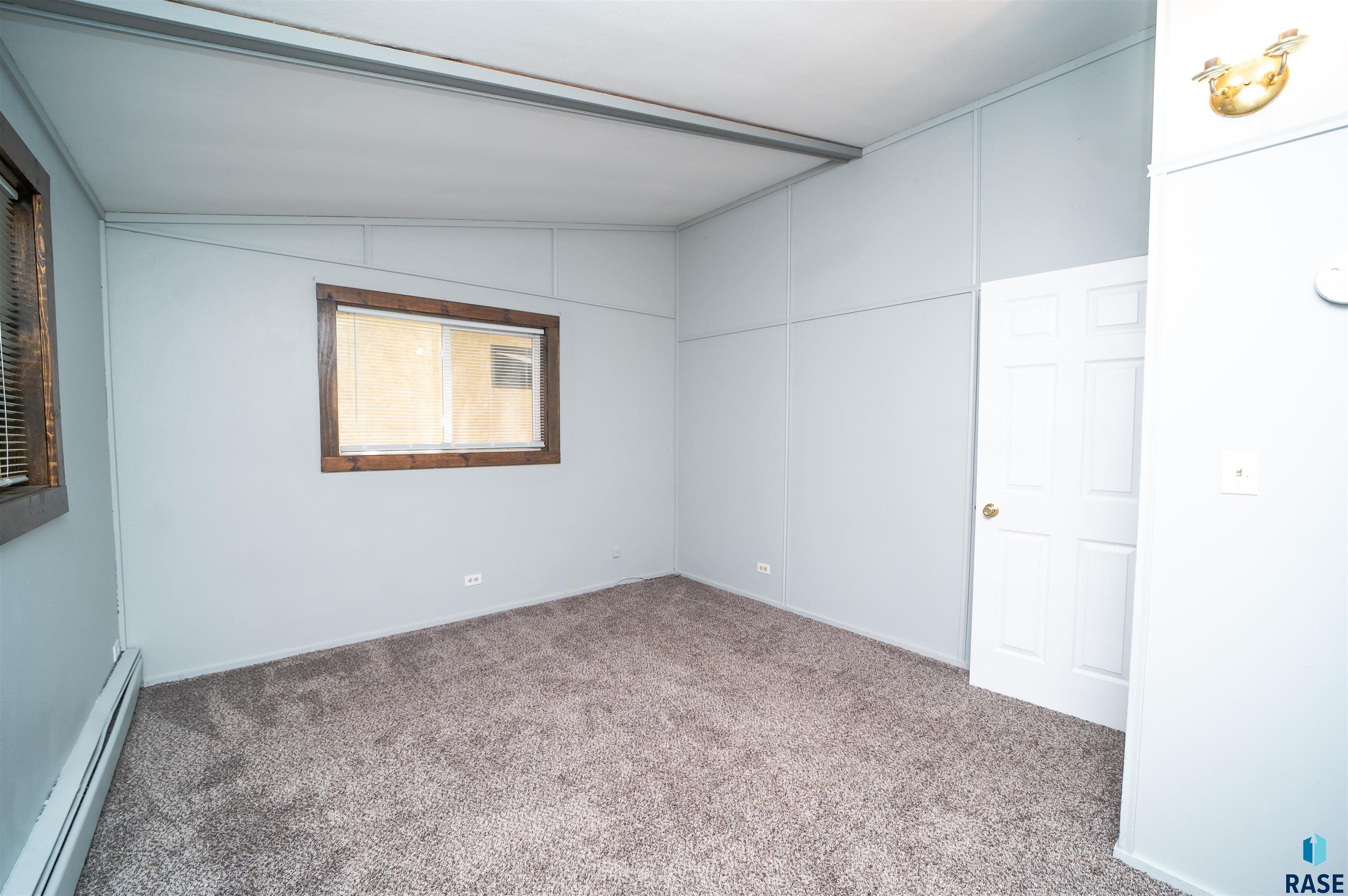 2908 E Klondike Trl