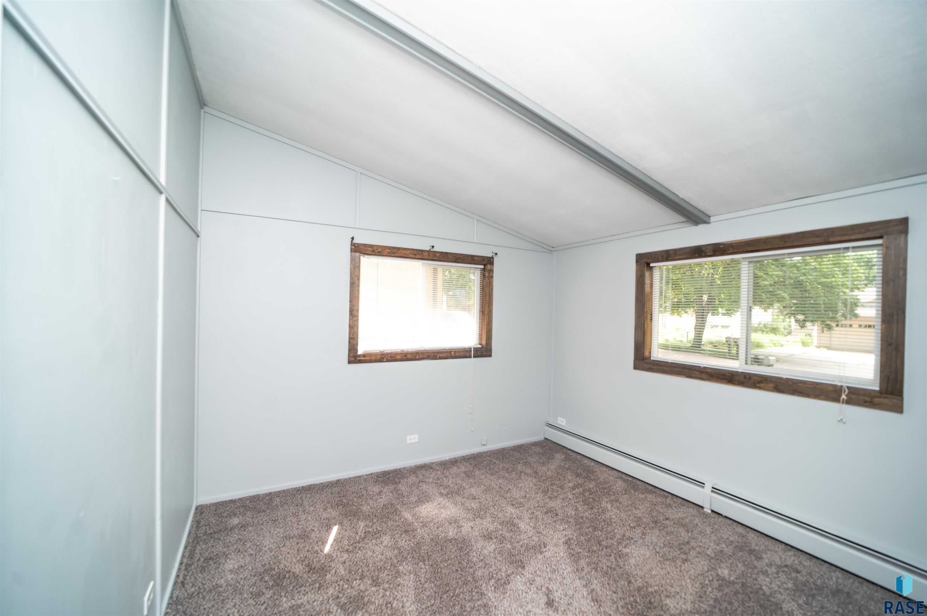 2908 E Klondike Trl