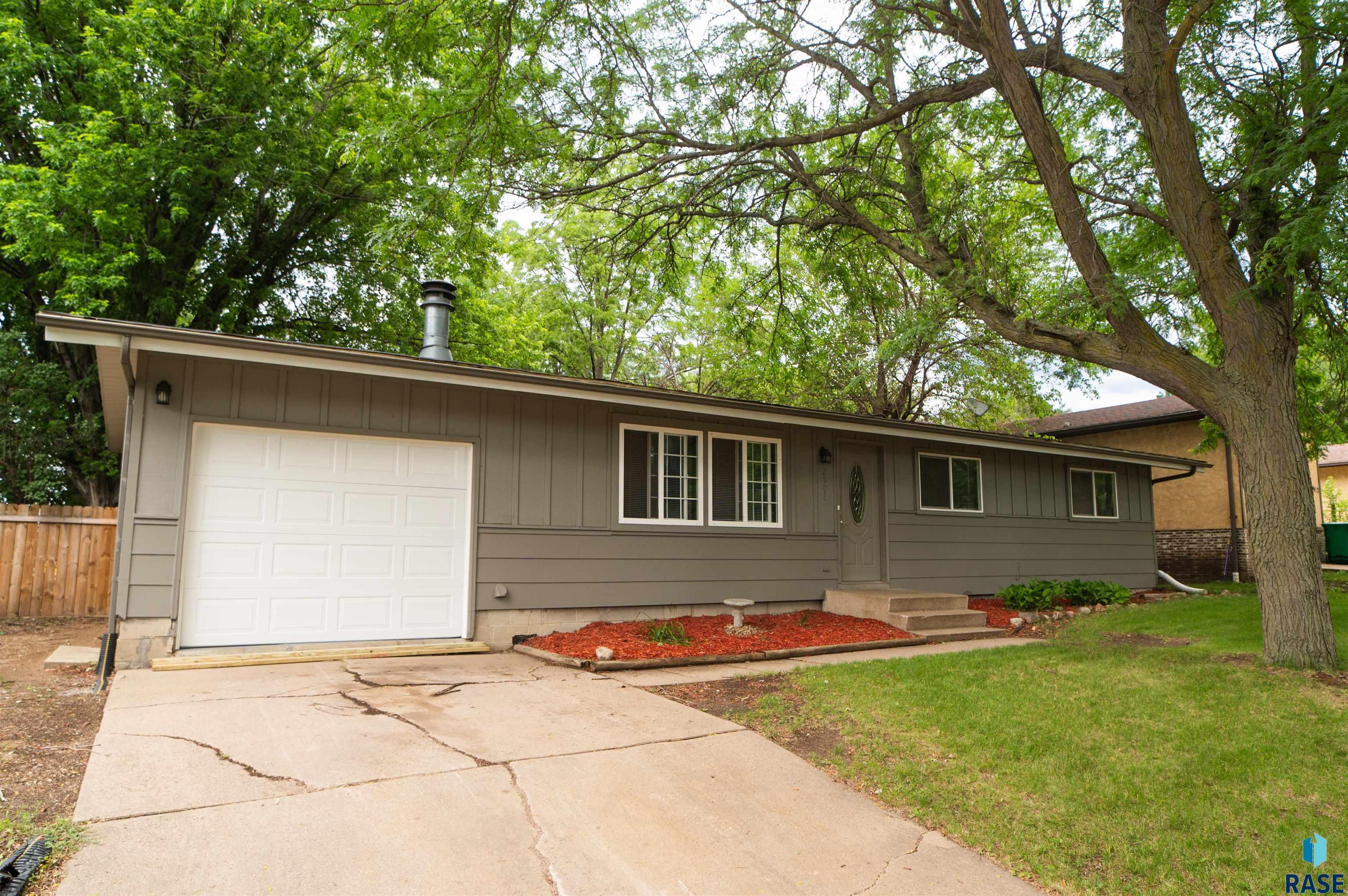 2908 E Klondike Trl