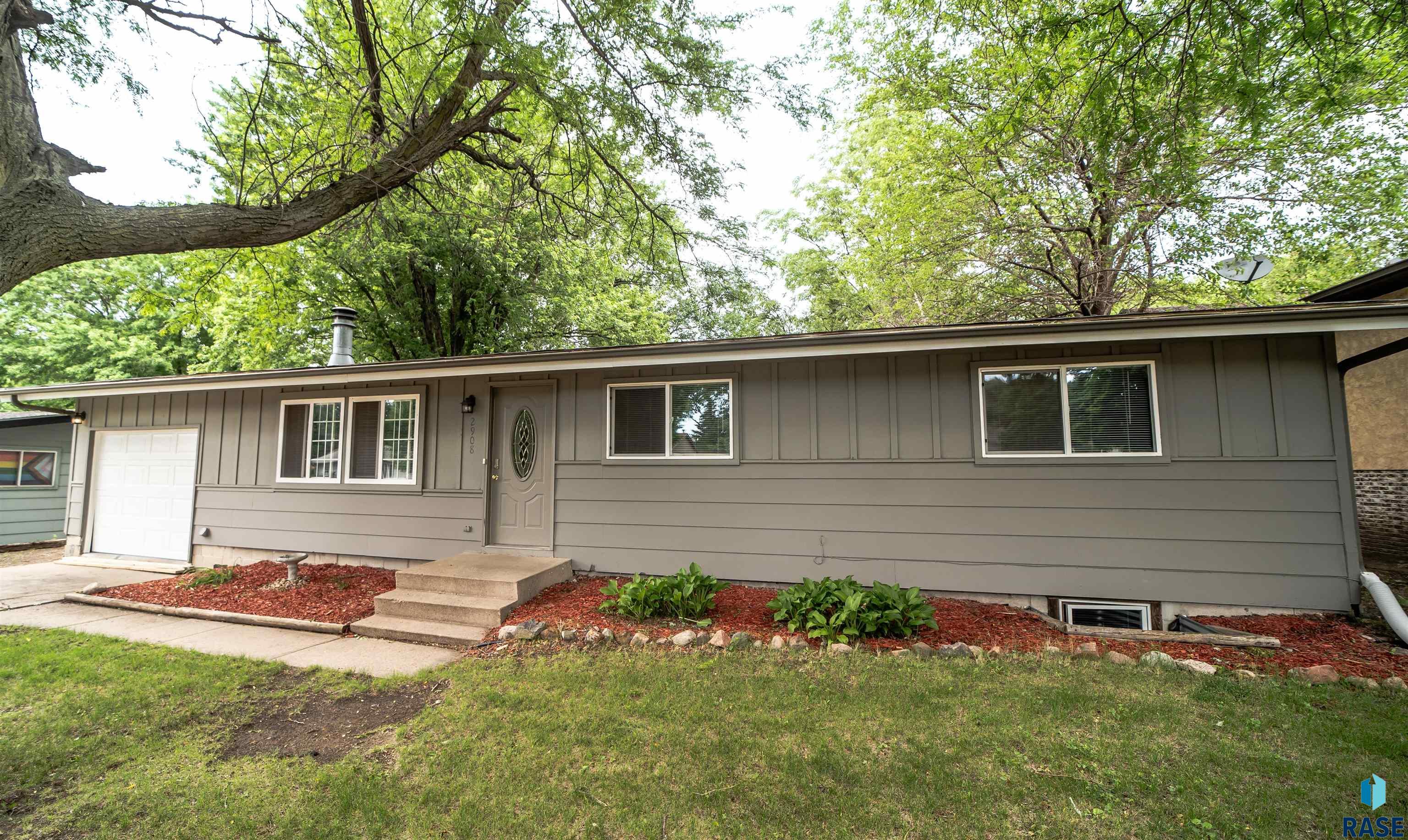 2908 E Klondike Trl