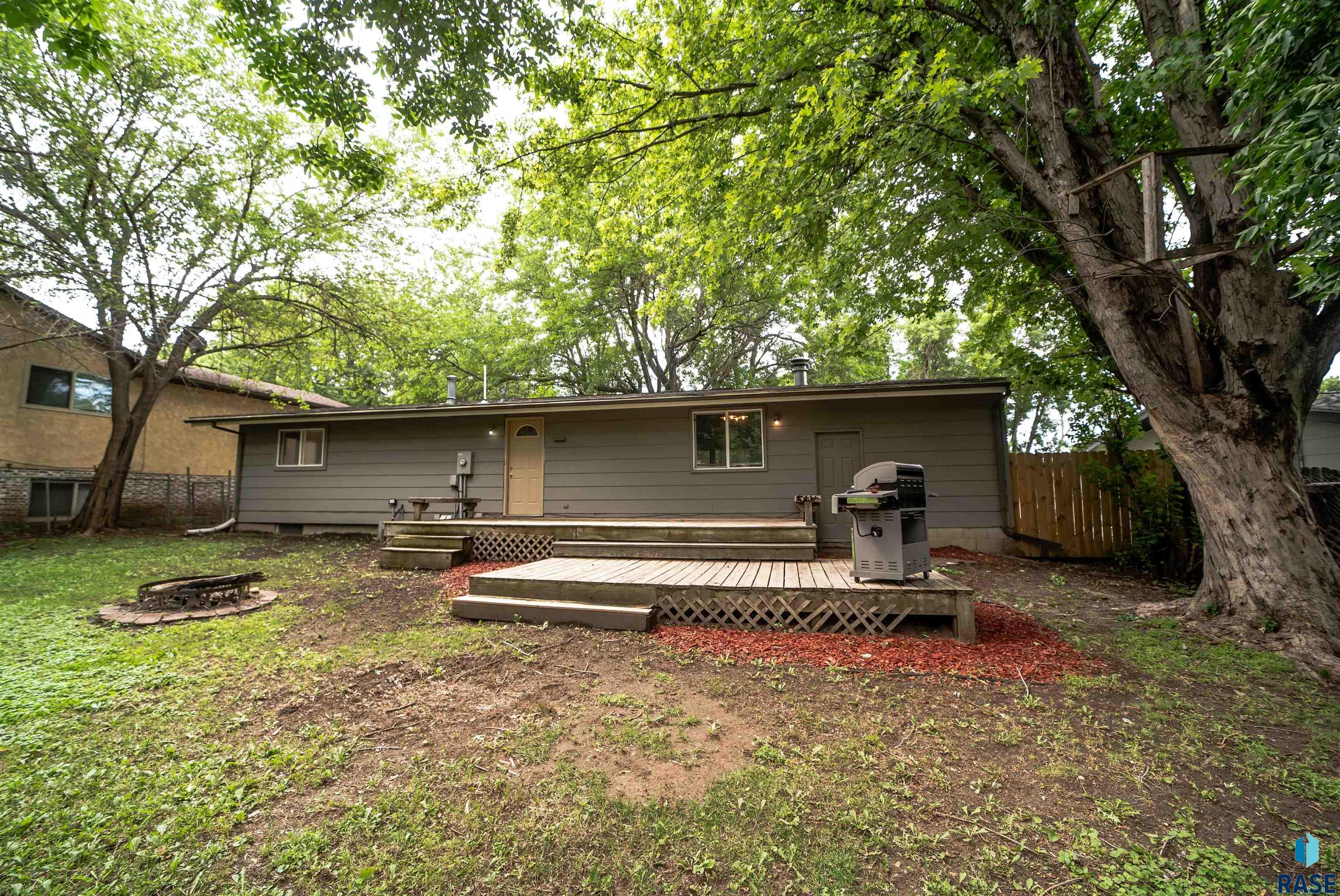 2908 E Klondike Trl