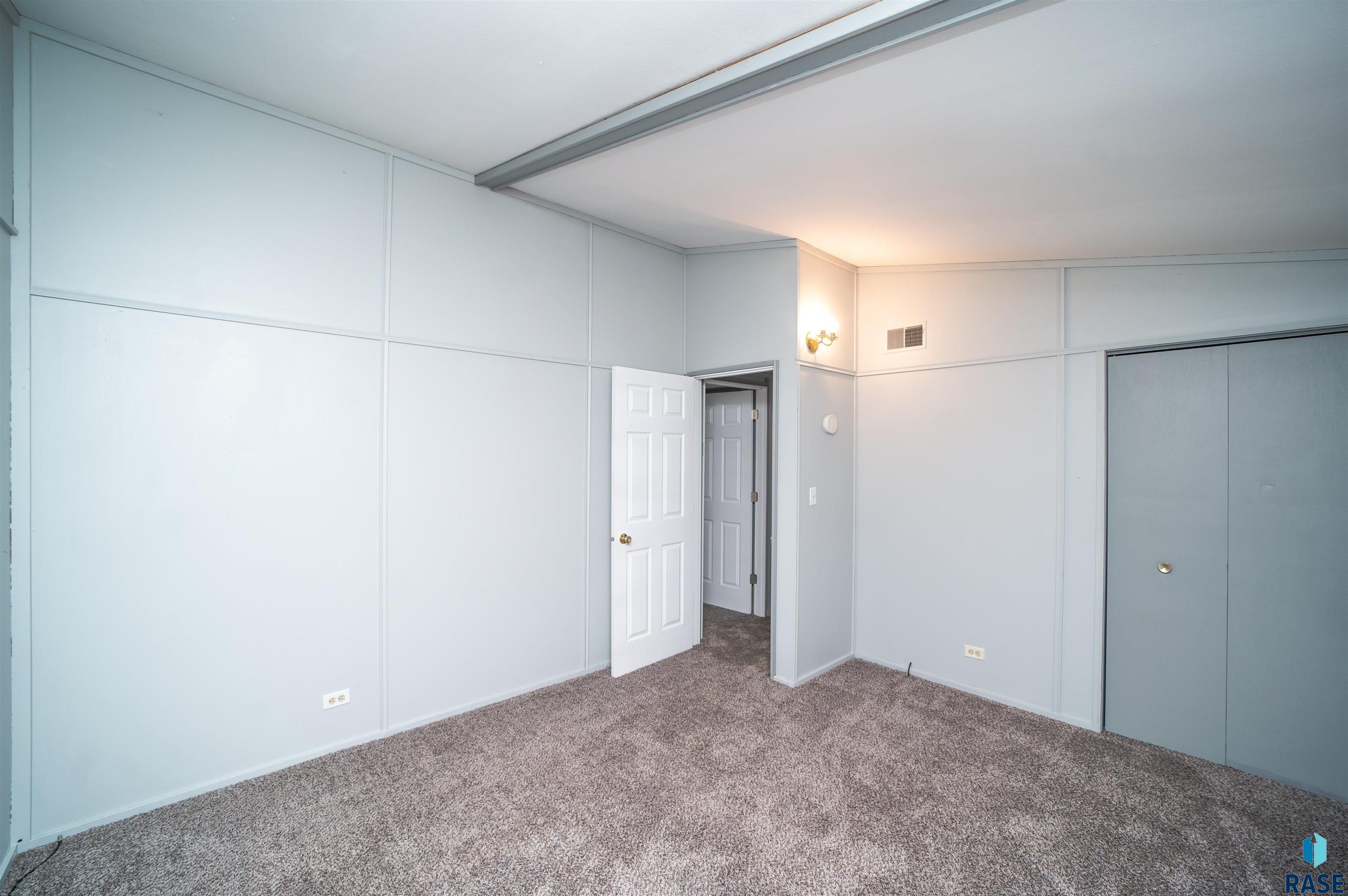 2908 E Klondike Trl