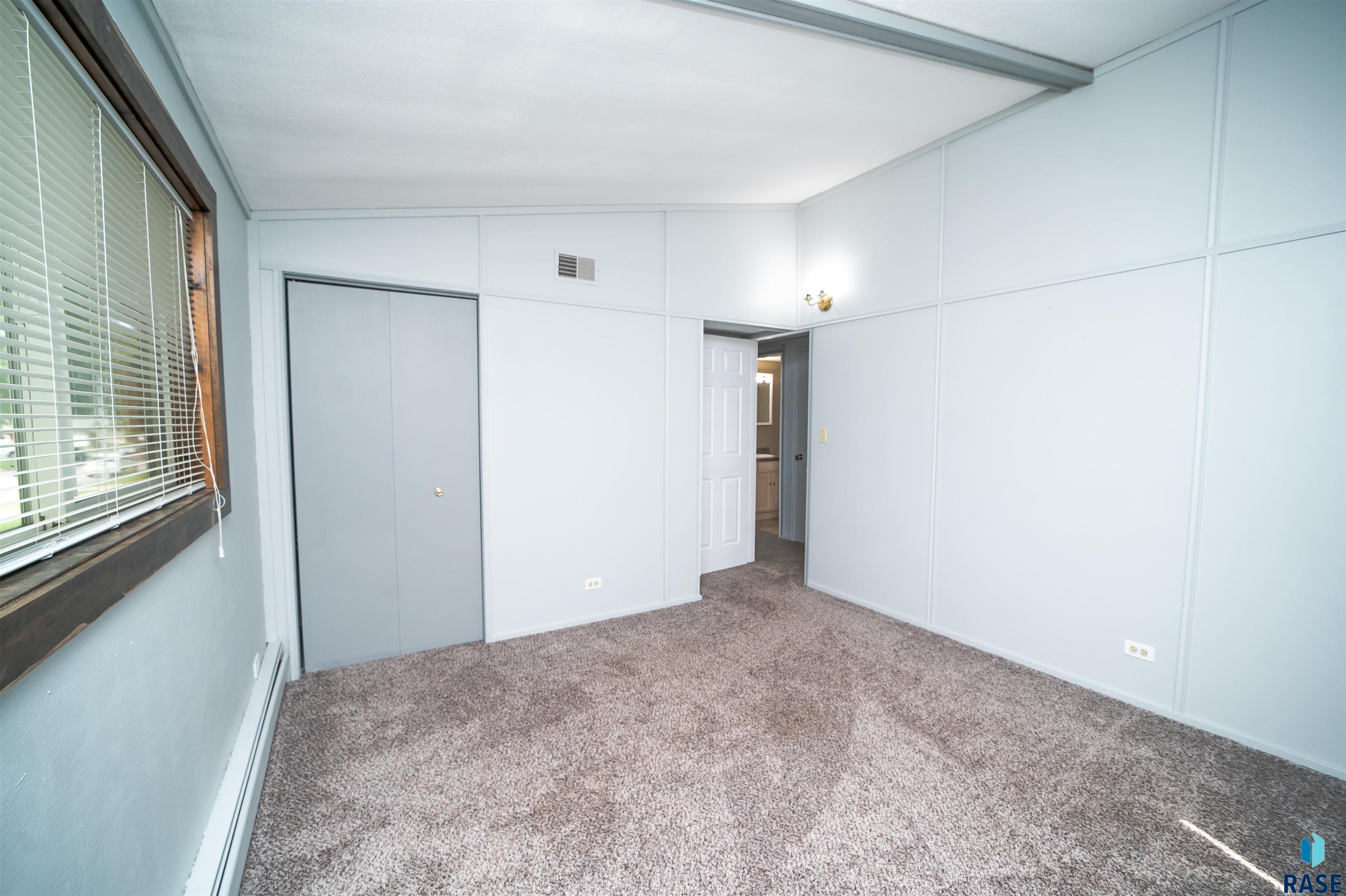 2908 E Klondike Trl