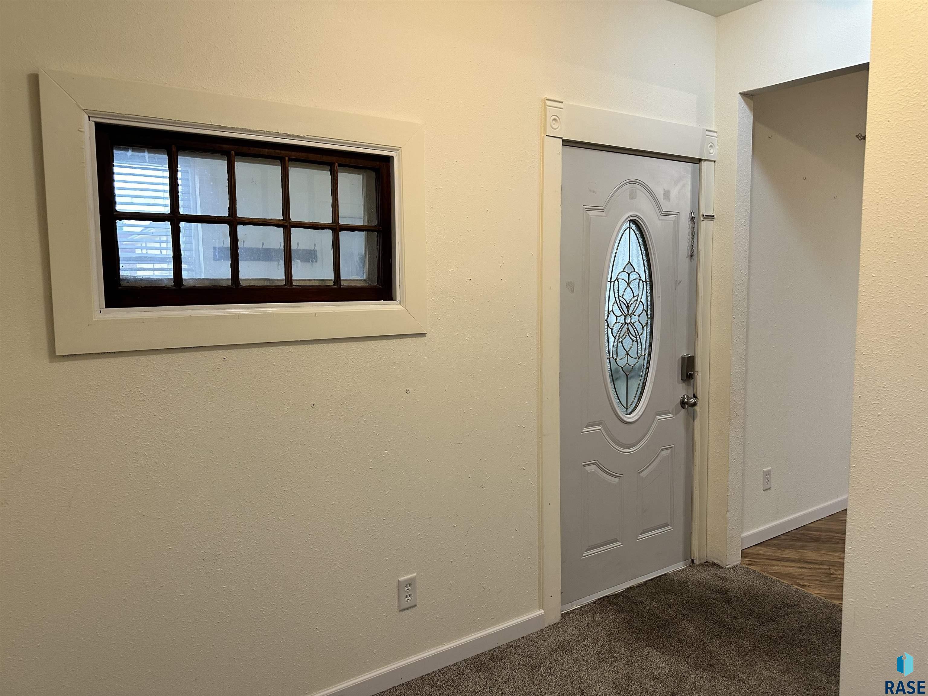 1003 N Dakota Ave