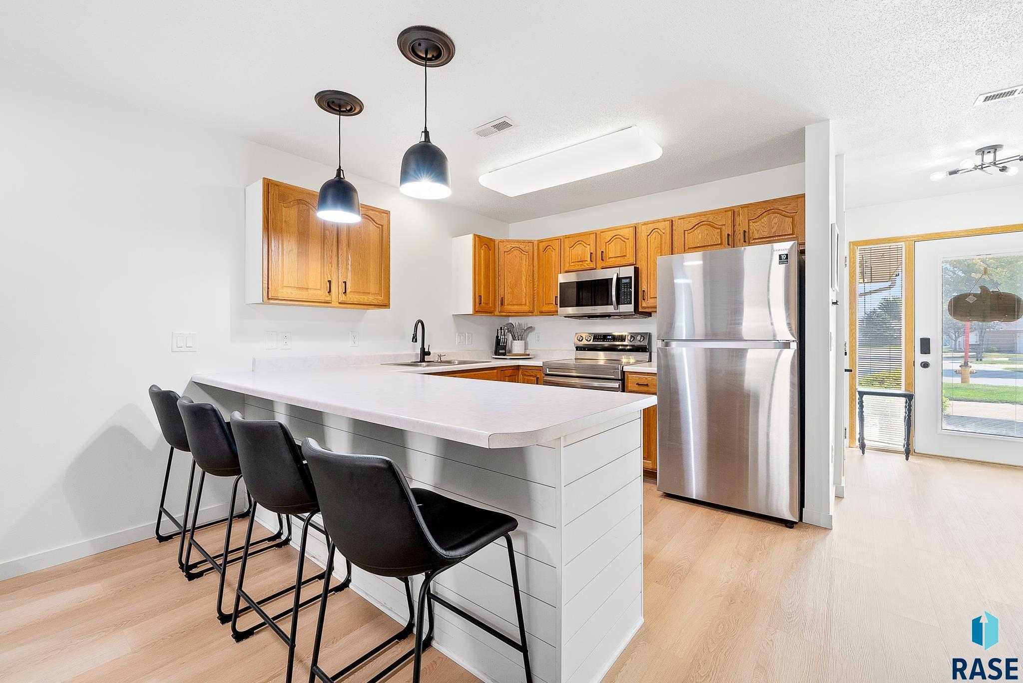 1909 S Sertoma Ave Unit: 103