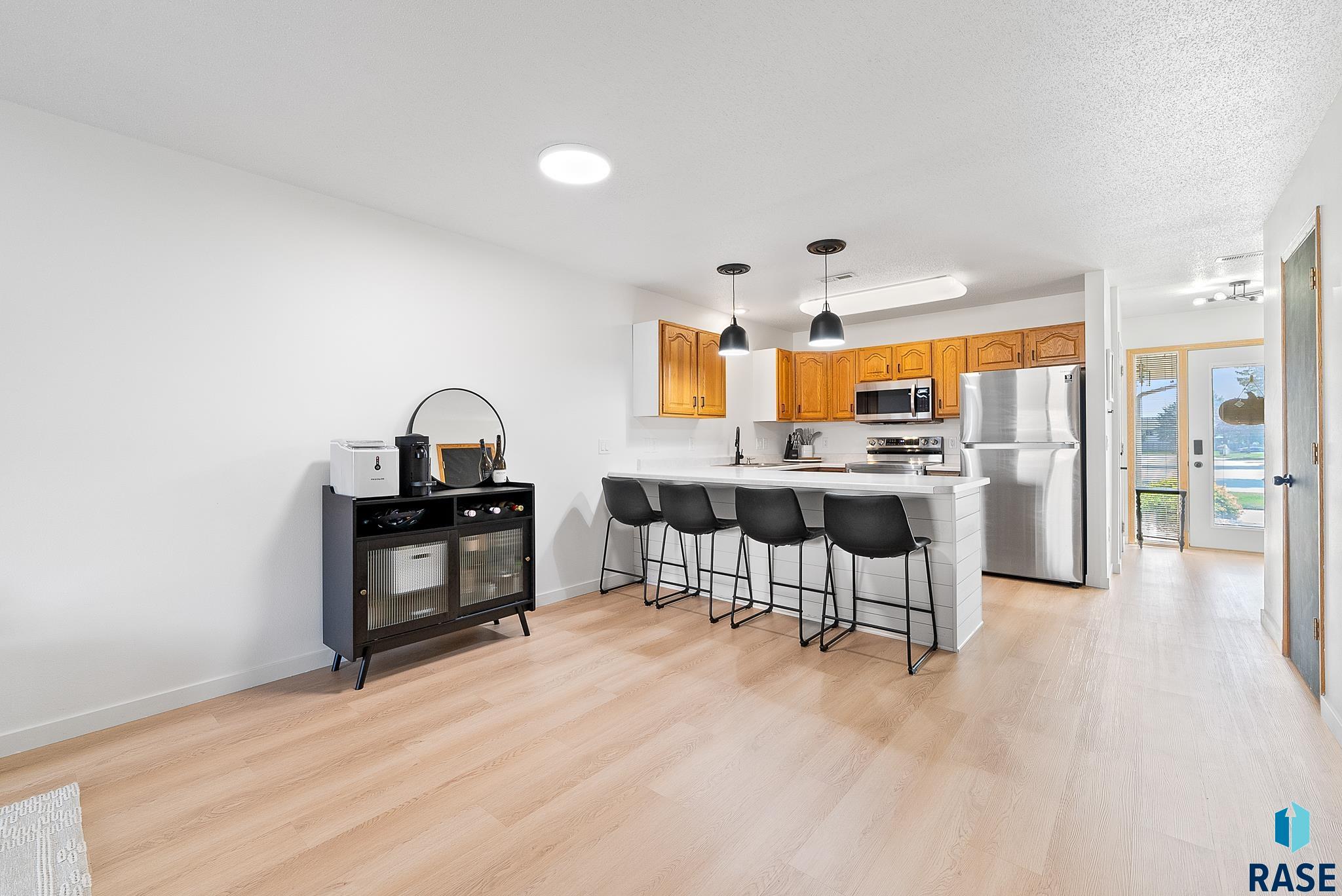 1909 S Sertoma Ave Unit: 103