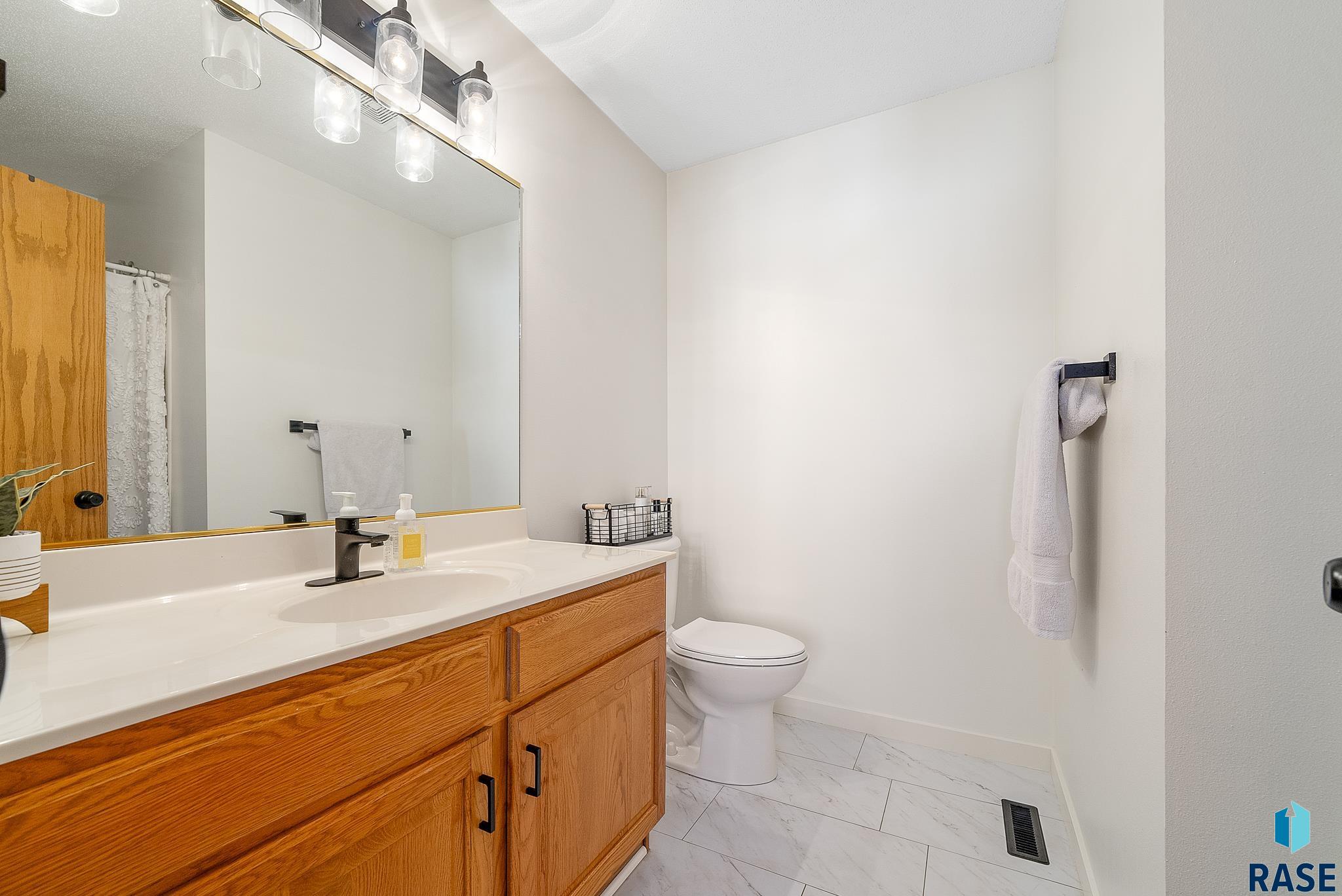 1909 S Sertoma Ave Unit: 103