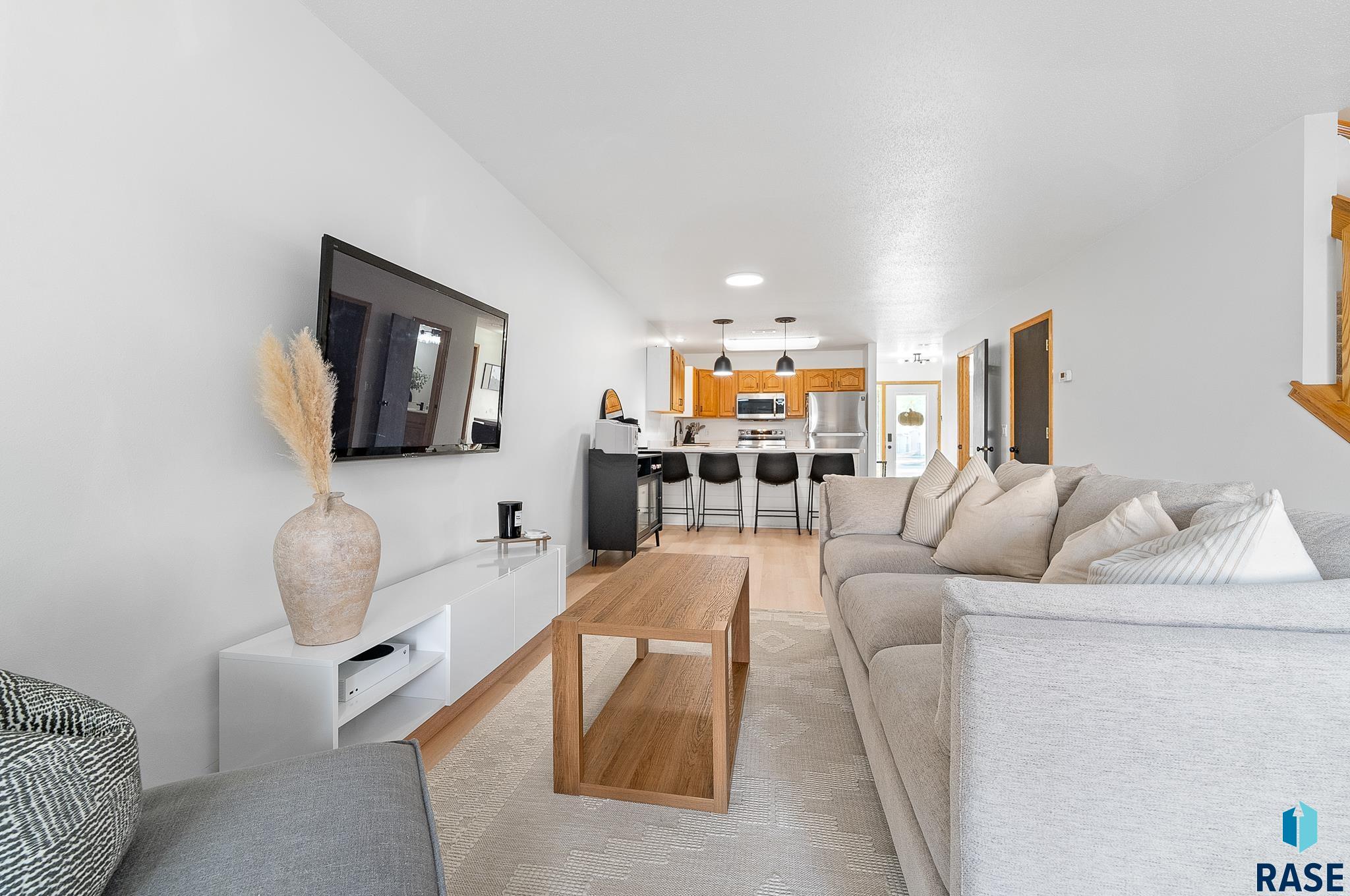 1909 S Sertoma Ave Unit: 103