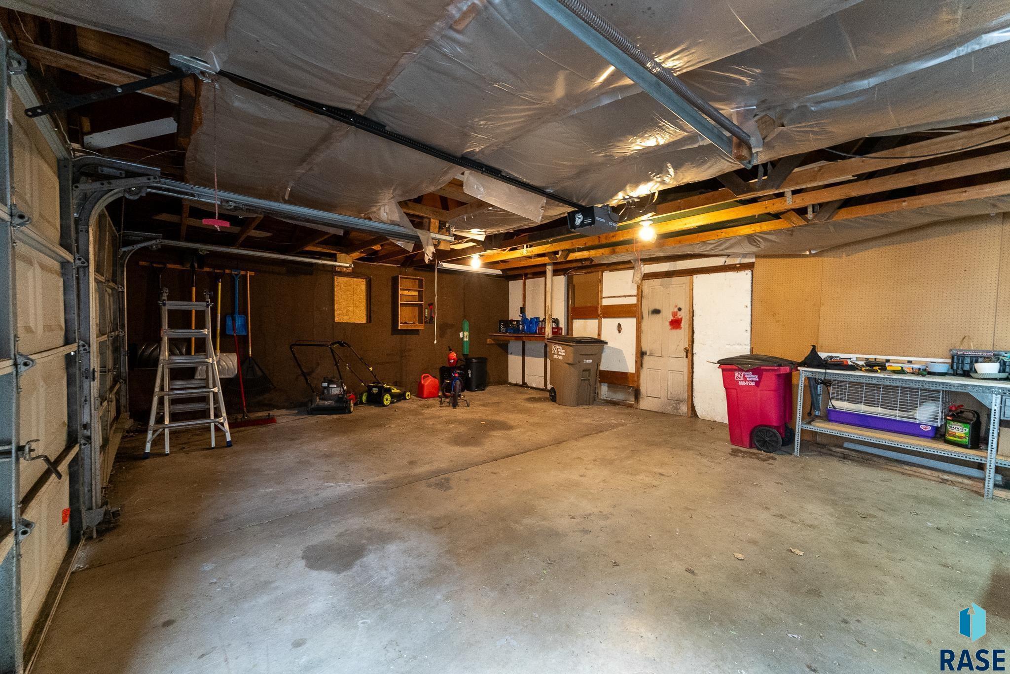 3203 Norton Ave