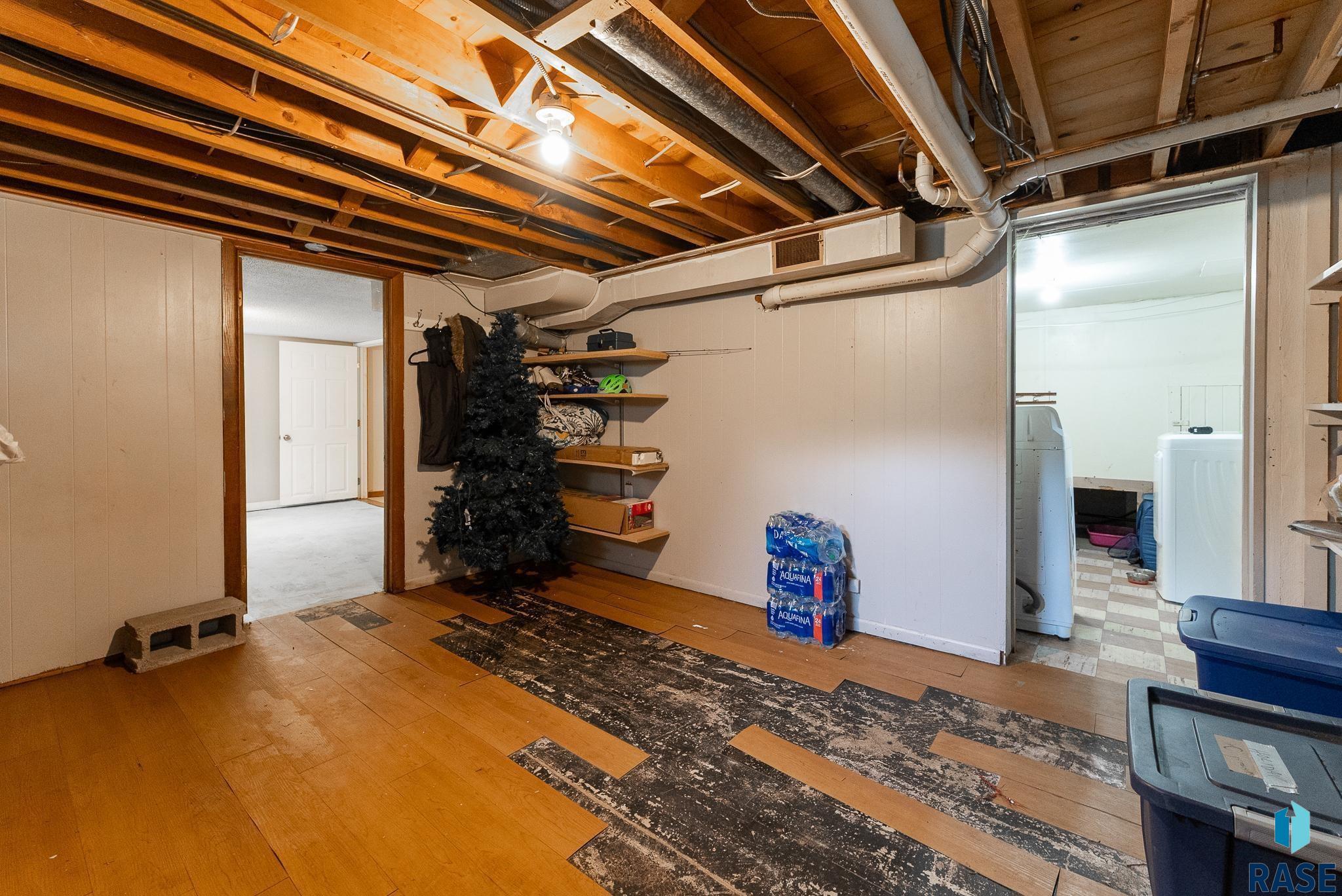 3203 Norton Ave