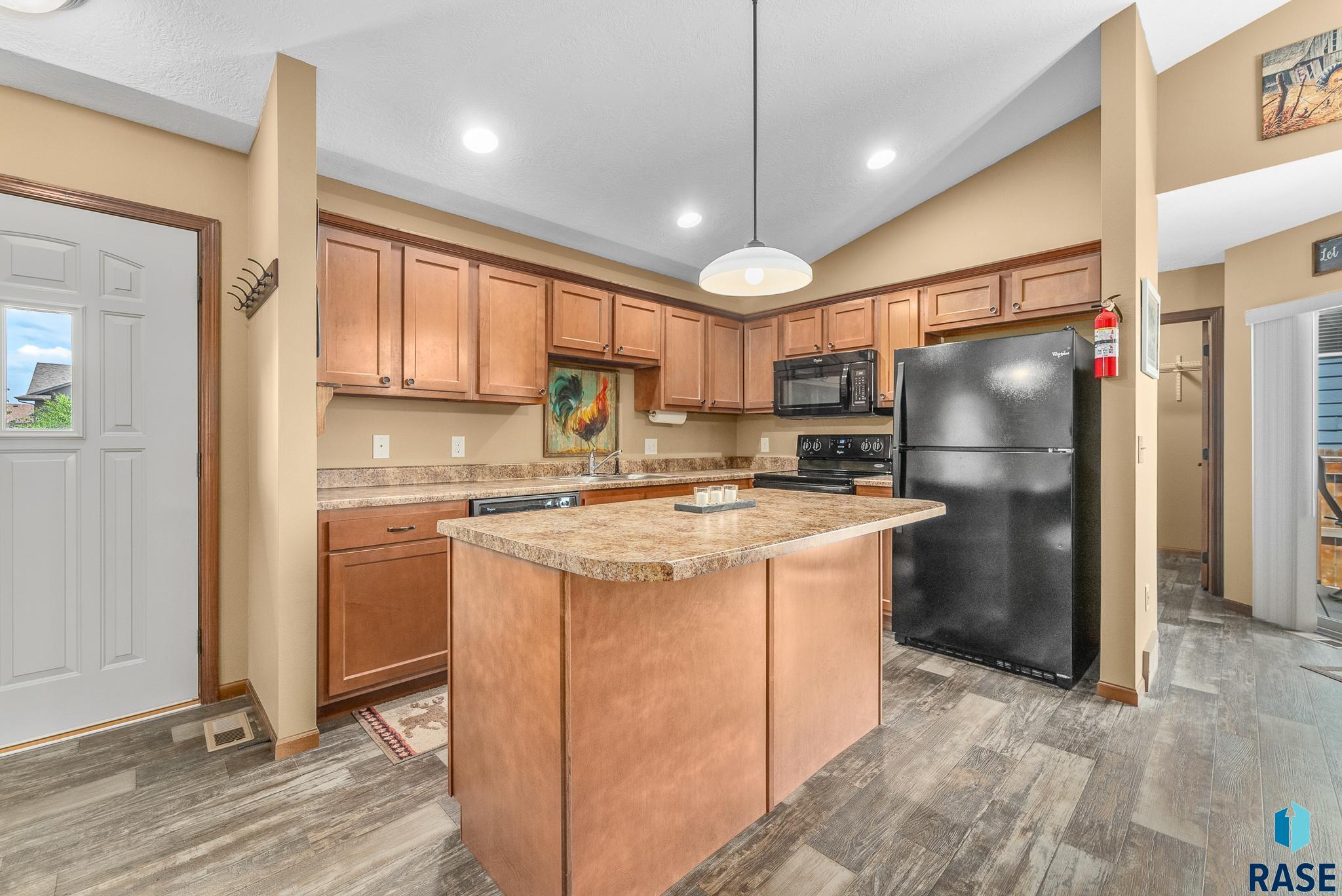 416 Lien Ave
