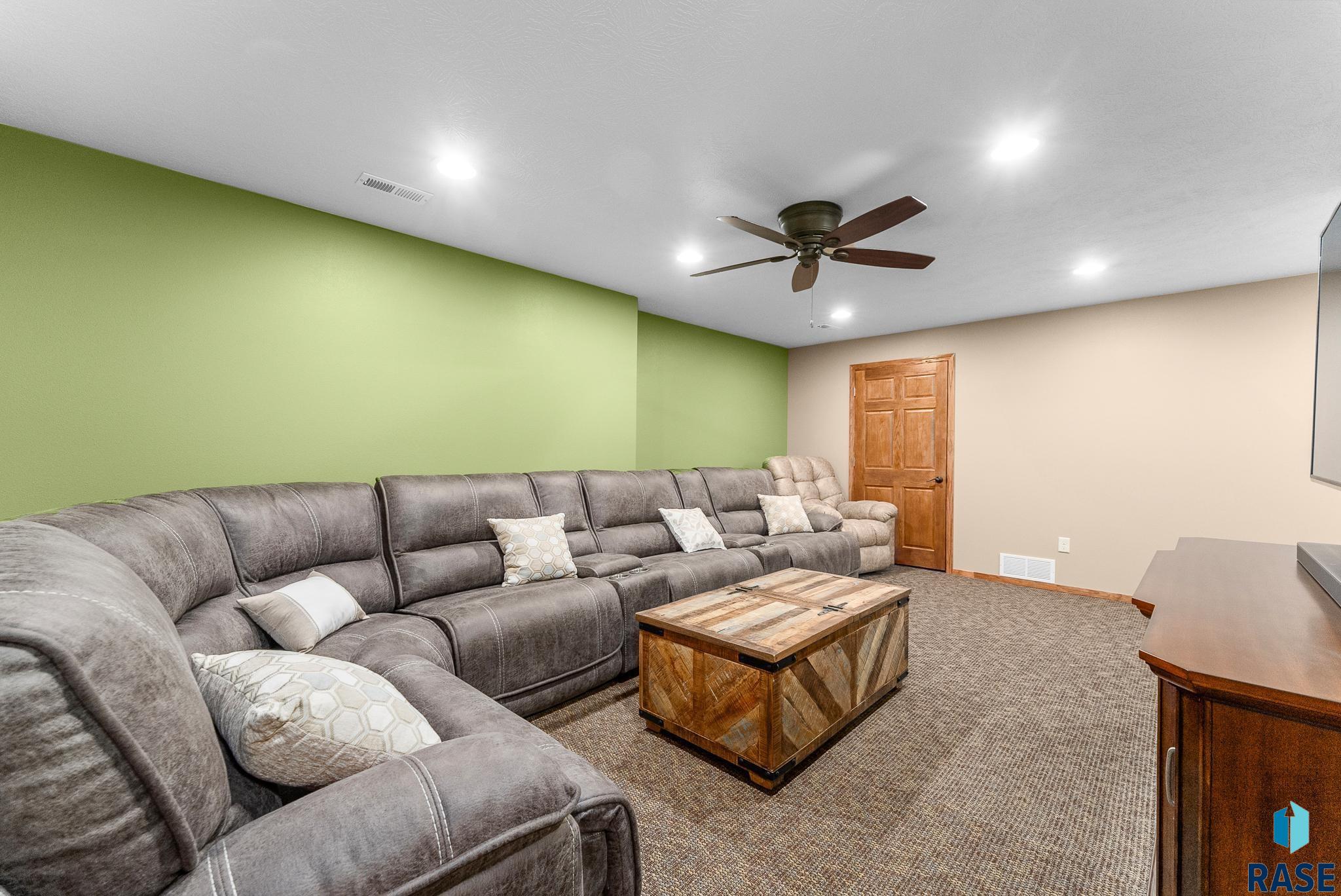 416 Lien Ave