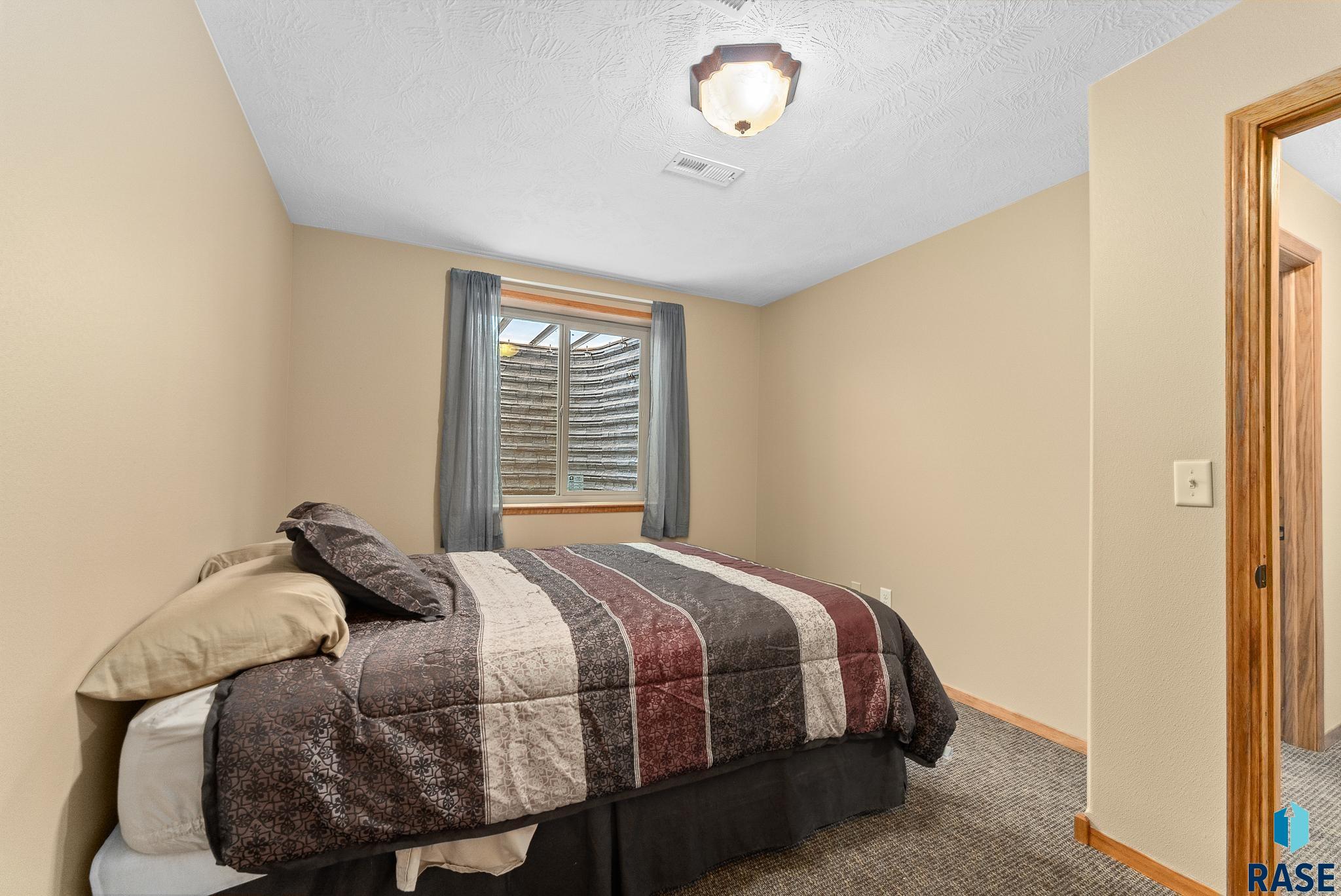 416 Lien Ave