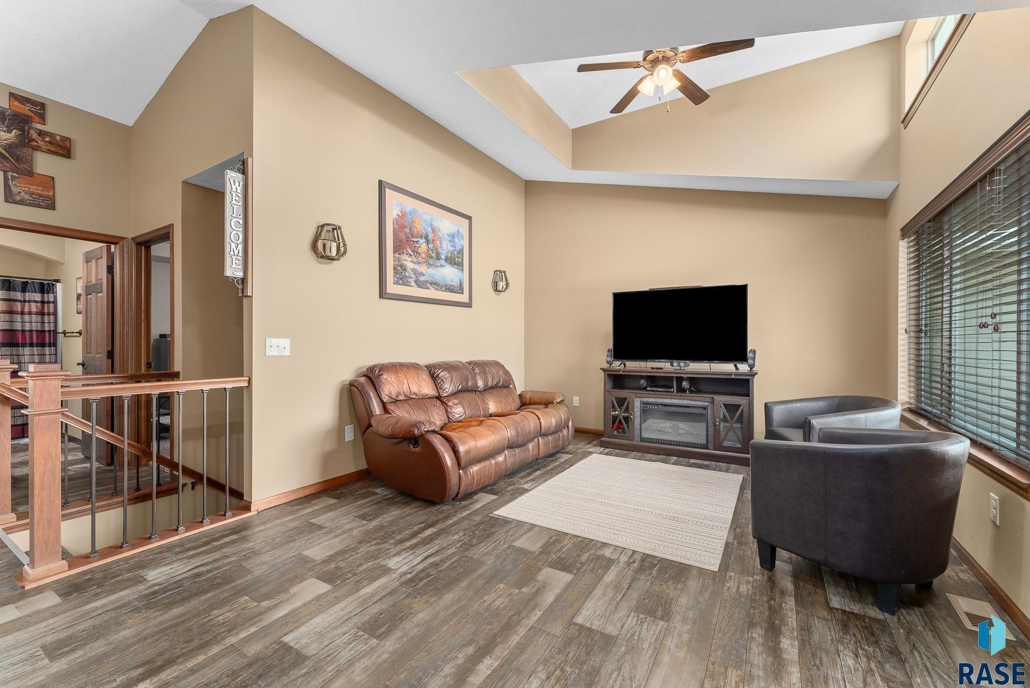 416 Lien Ave